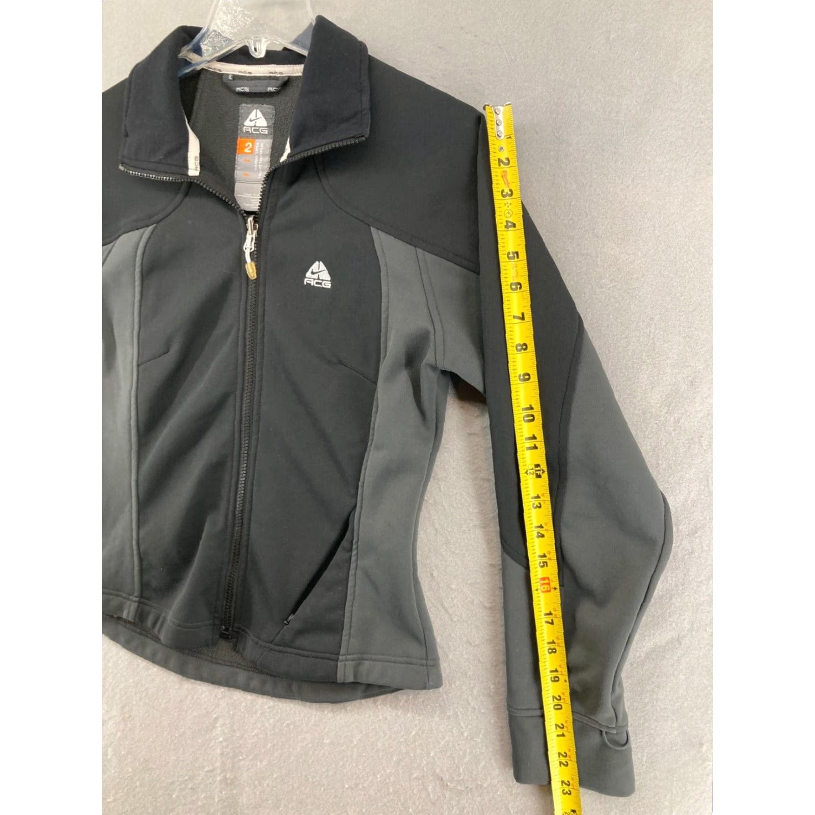 Nike ACG Nike ACG Jacket Womens Small Black Gray Full Zip Thermal Layer Athletic Size S / US 4 / IT 40 - 4 Thumbnail