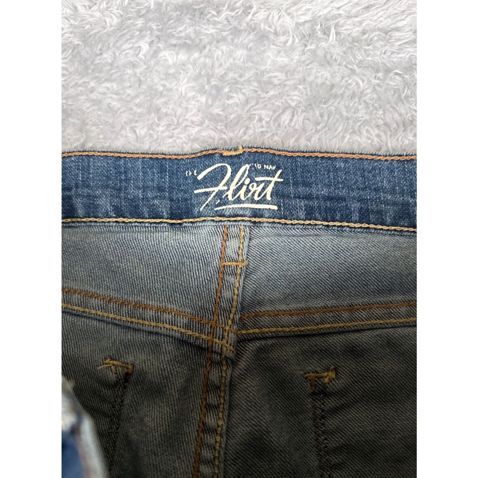 Old Navy Old Navy Jeans Women 8 Blue Denim Bootcut 32x31 Regular Inseam 31in 5-Pocket Stretch Cotton Blend Comfortable Casual Womens Jeans Size 30" / US 8 / IT 44 - 6 Thumbnail