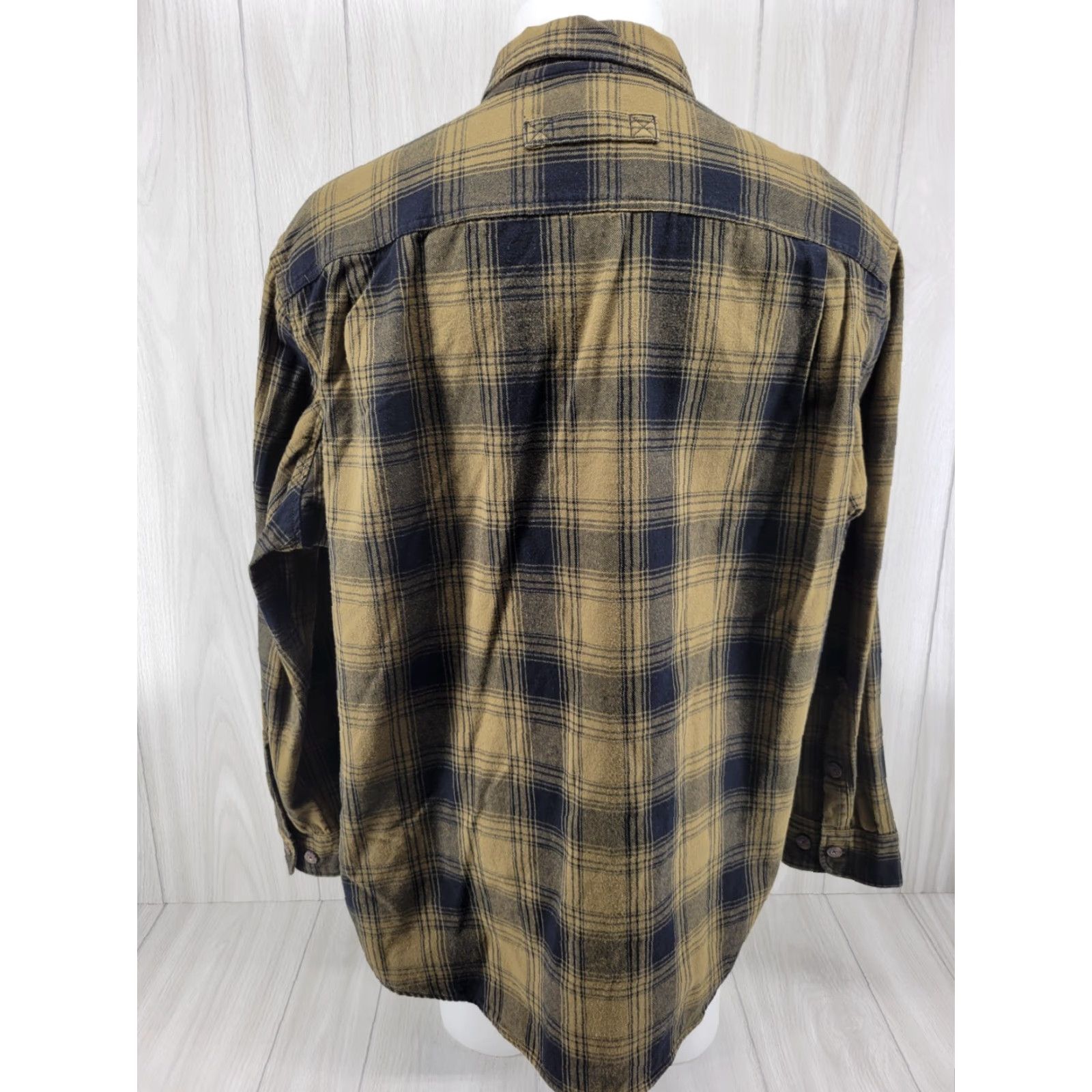CO Duluth Flannel Shirt Mens XL Olive Green Plaid Button-Front Easy Care Relaxed All Seasons Shirt Size US XL / EU 56 / 4 - 5 Thumbnail