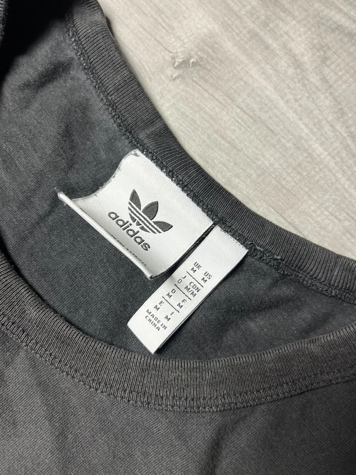 Adidas Adidas Tshirt rave logo size Medium Size US M / EU 48-50 / 2 - 4 Thumbnail
