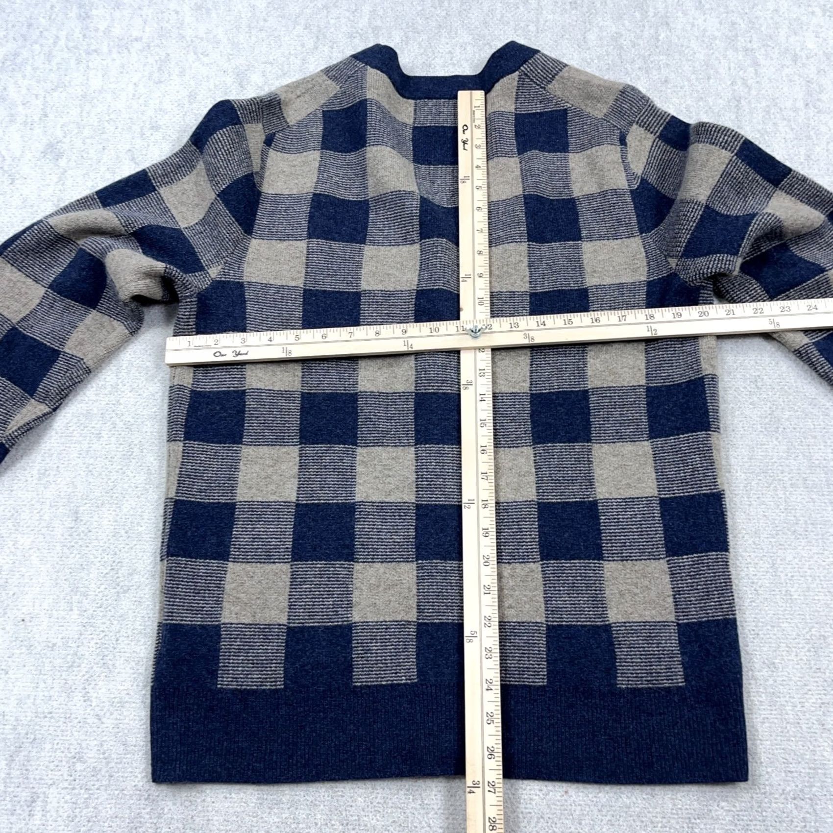 J.Crew J Crew Cardigan Sweater Men Medium Navy Blue Cream Plaid Merino Wool Grandpa Size US M / EU 48-50 / 2 - 5 Thumbnail