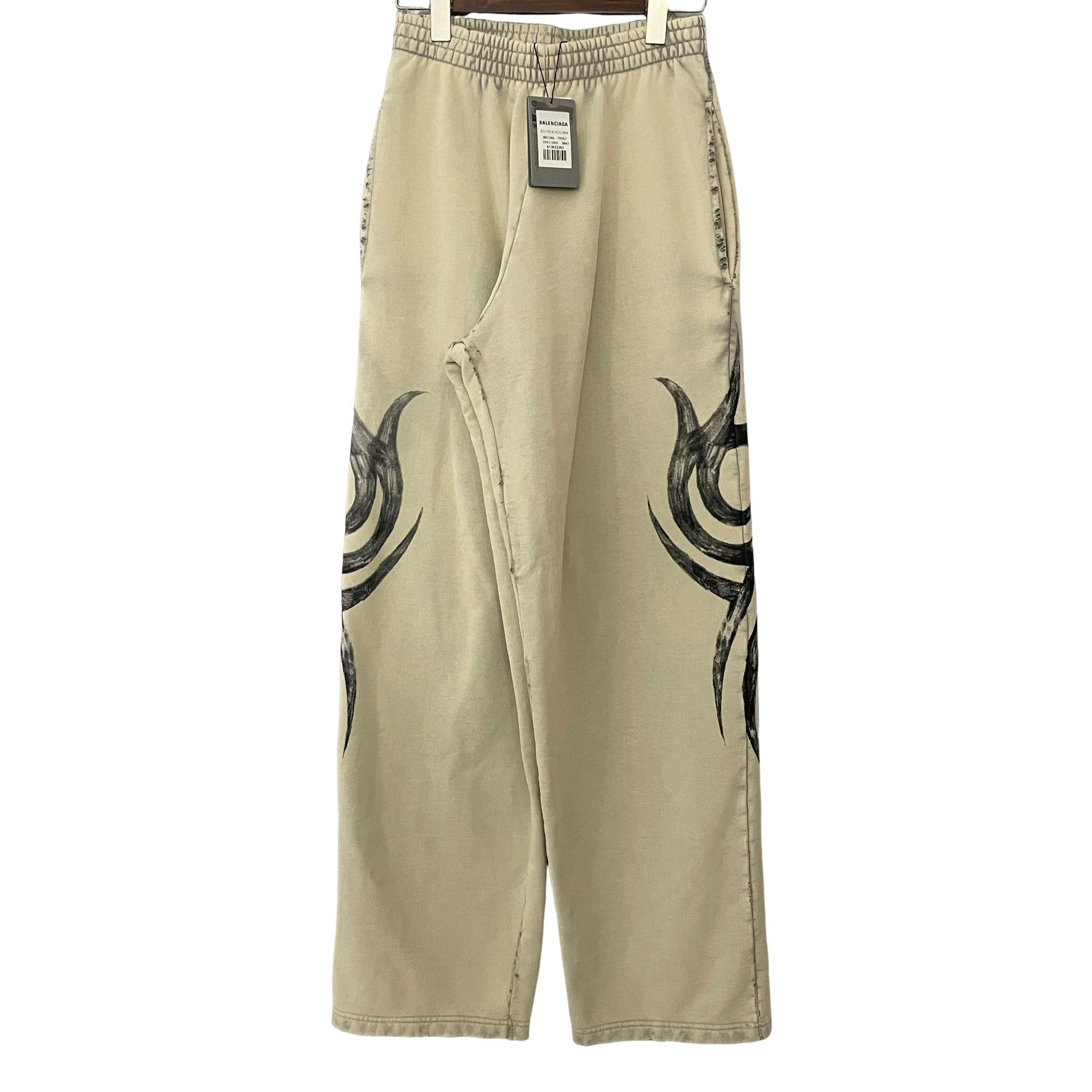 Balenciaga Balenciaga Dragon Totem Sweatpants XXS Size US 26 / EU 42 - 1 Thumbnail