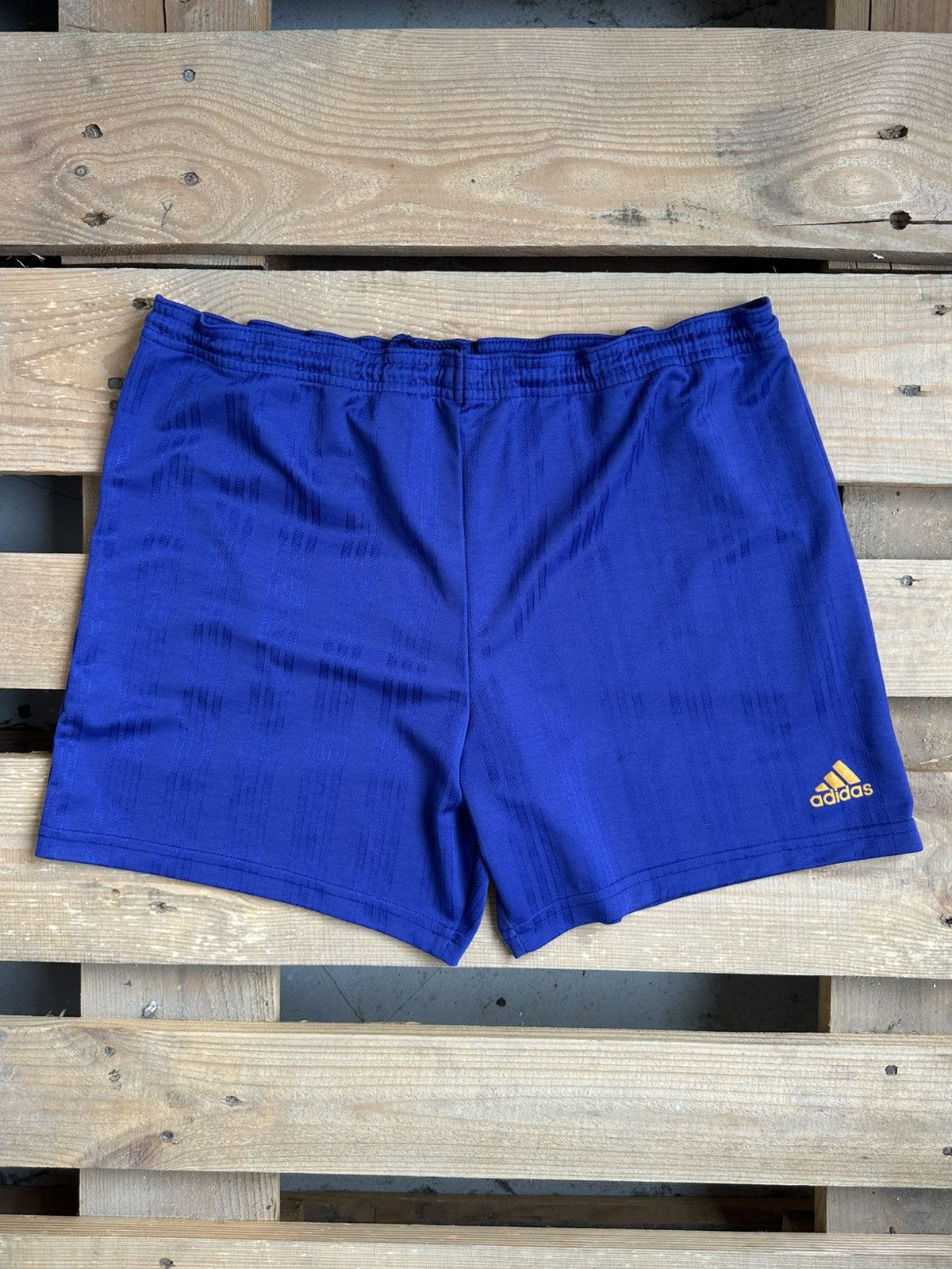 Adidas Vintage Adidas Stripped Jersey Shorts Size US 32 / EU 48 - 1 Thumbnail