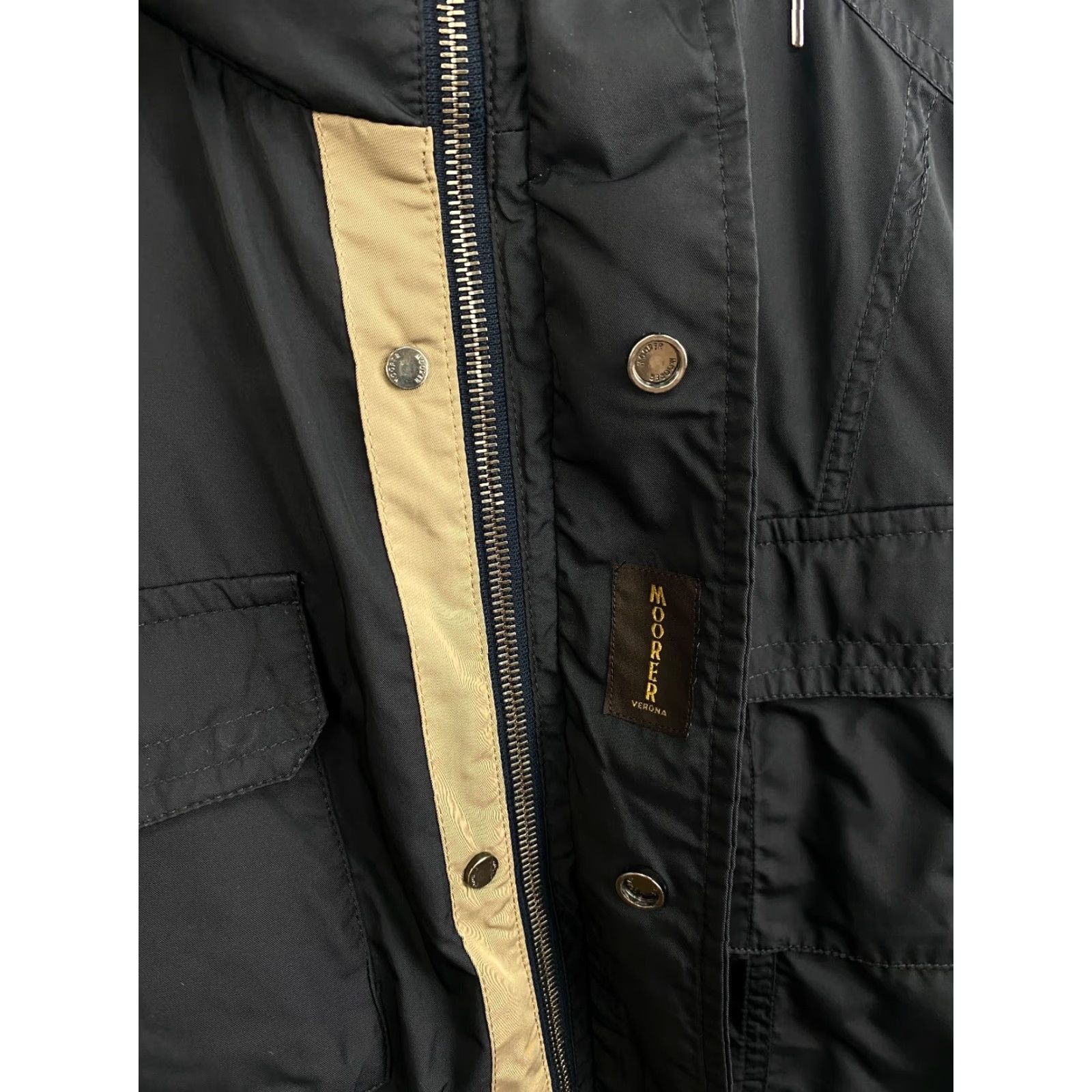 MooRER MOORER Nylon Jacket Retro Dark Blue L Mens Jacket - Size L - Vintage Style Retro Nylon Coat with Hood, Dark Blue, Defect on Buttons Size US L / EU 52-54 / 3 - 6 Thumbnail
