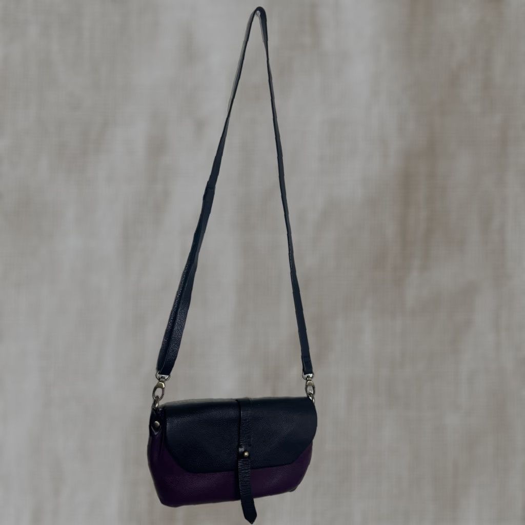Vintage Hadaki Purple & Black Leather Crossbody Shoulder Bag Organizer Purse Clutch Size ONE SIZE - 1 Thumbnail