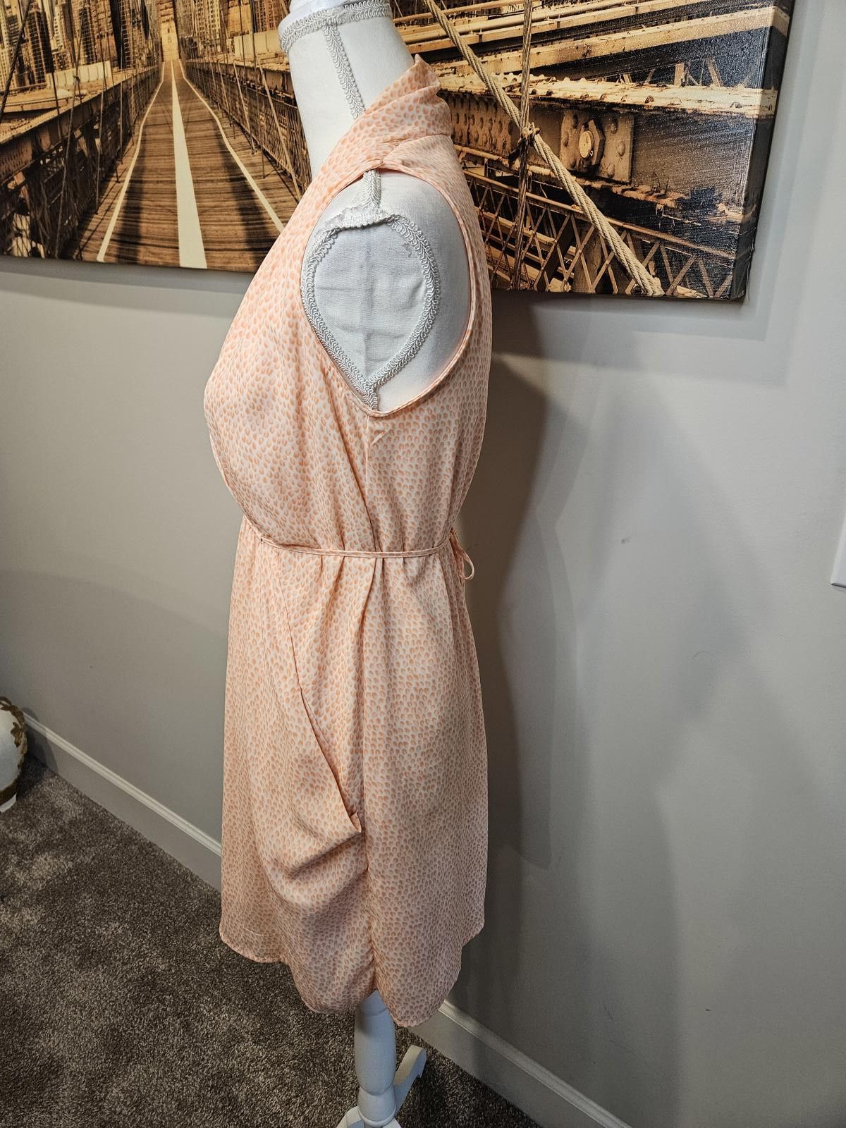 Bar III Bar lll Stylish Sleeveless Coral Dress with Tie Belt Size XS / US 0-2 / IT 36-38 - 2 Thumbnail