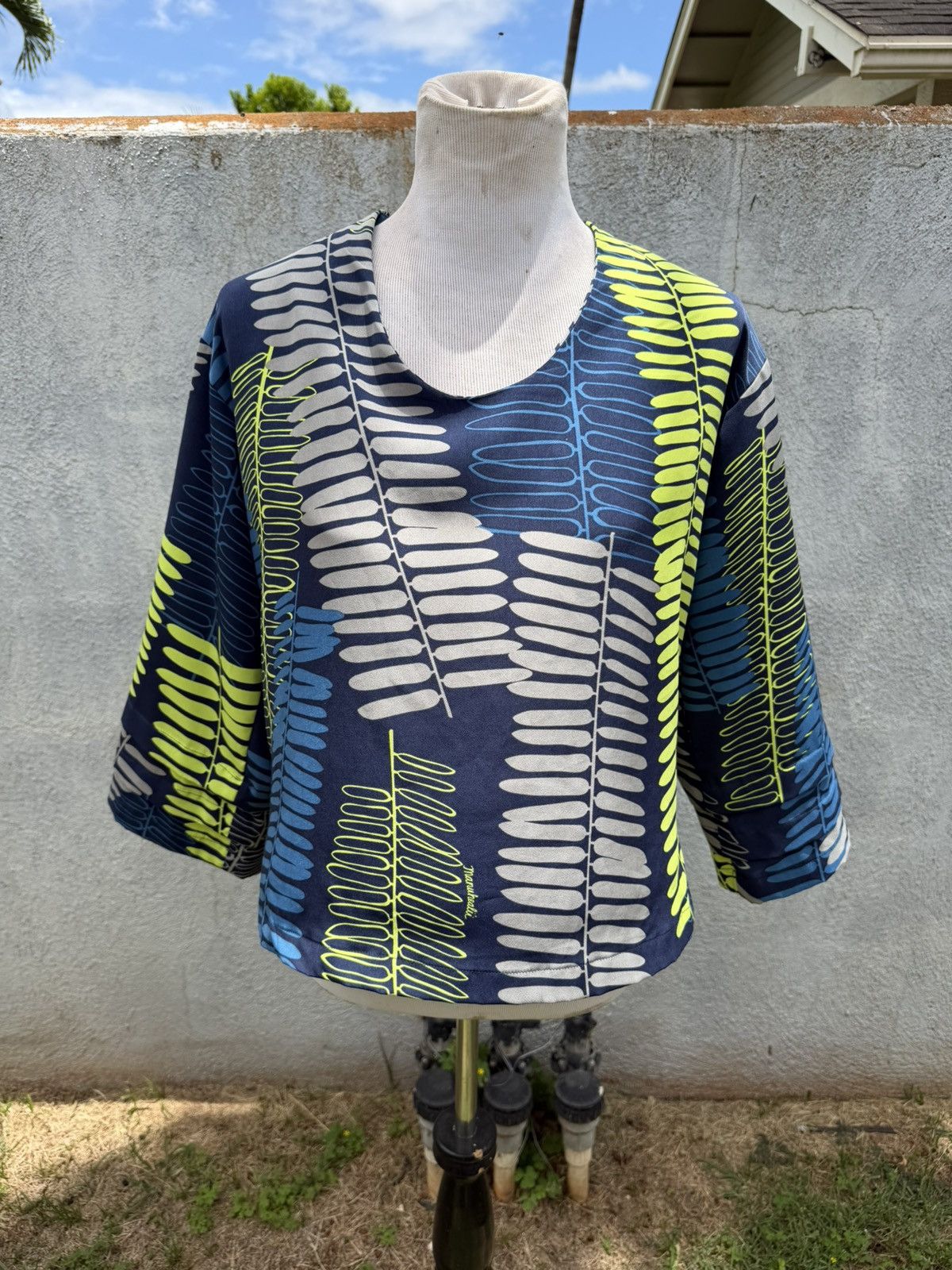 Other PreOwned Manuhealii Multicolored Hawaiian Blouse Women's M Size M / US 6-8 / IT 42-44 - 1 Thumbnail