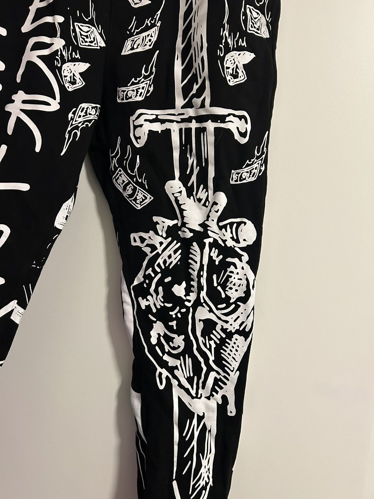 Tuff Crowd Tuff Crowd Graphic Sweatpants Size US 32 / EU 48 - 4 Thumbnail