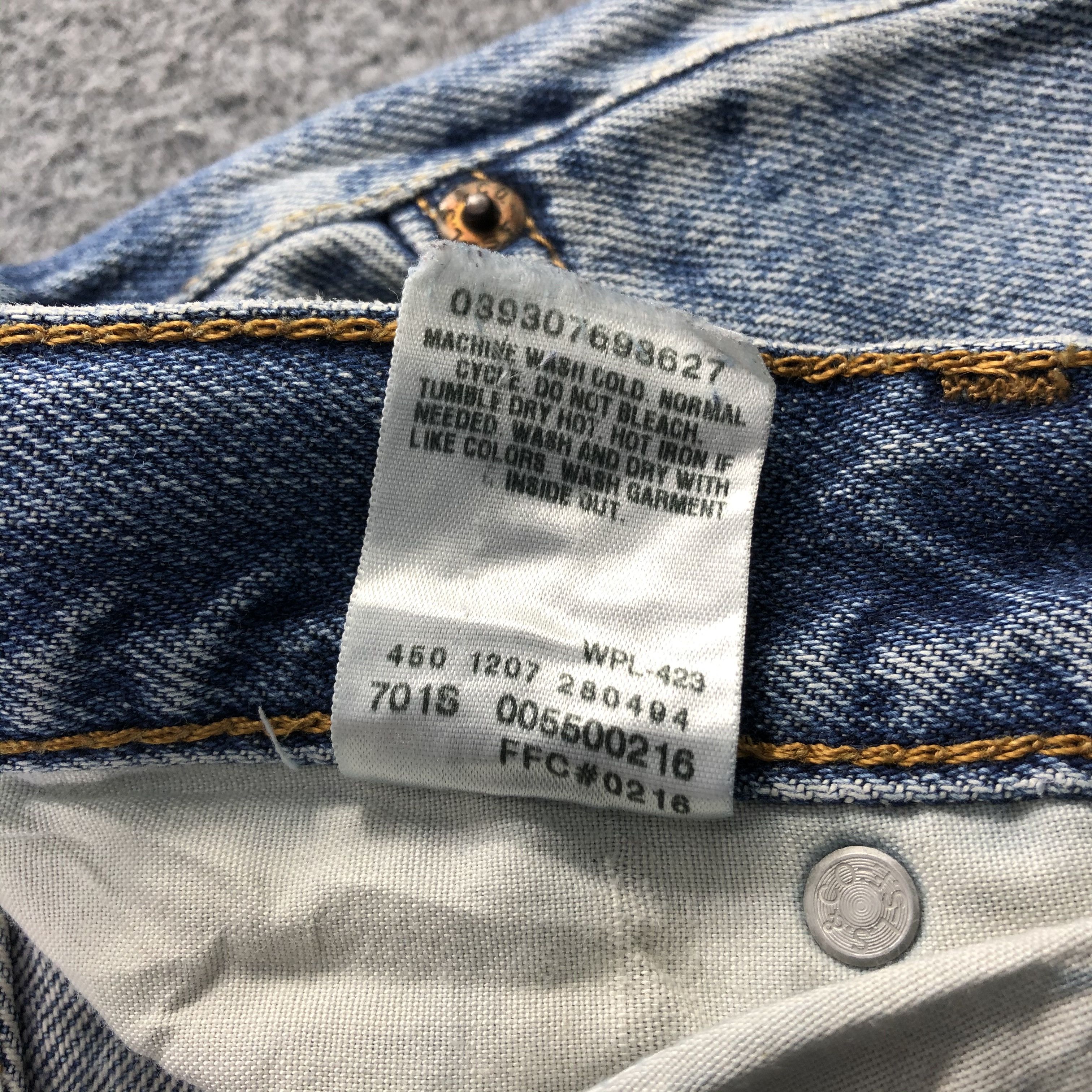 Levi's Vintage Levis 550 Jeans Faded Blue Denim KJ507 Size US 32 / EU 48 - 11 Thumbnail