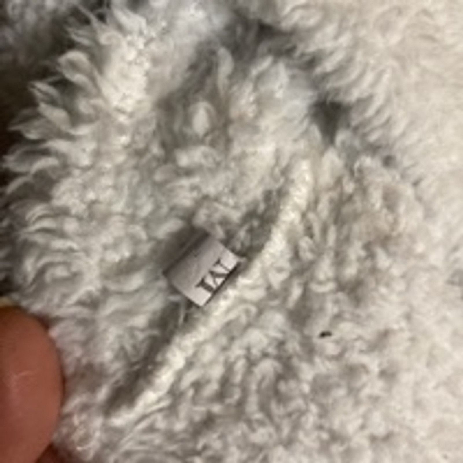 Other Fuzzy White Tank Top Crop M Soft Stretchy Knit Cozy Y2K Vibe Size M / US 6-8 / IT 42-44 - 4 Thumbnail