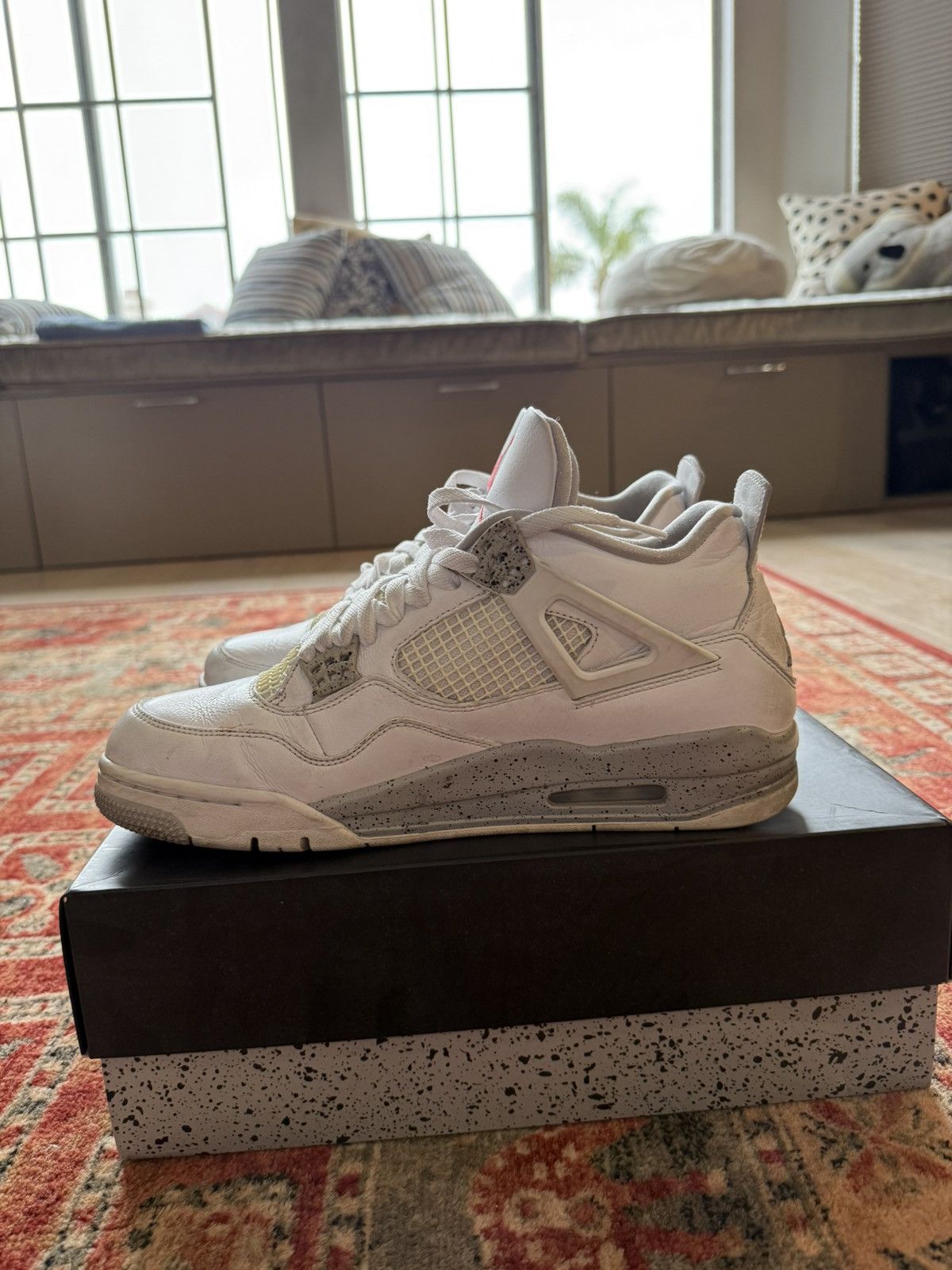 Nike Jordan 4 Oreos Size US 11 / EU 44 - 6 Thumbnail