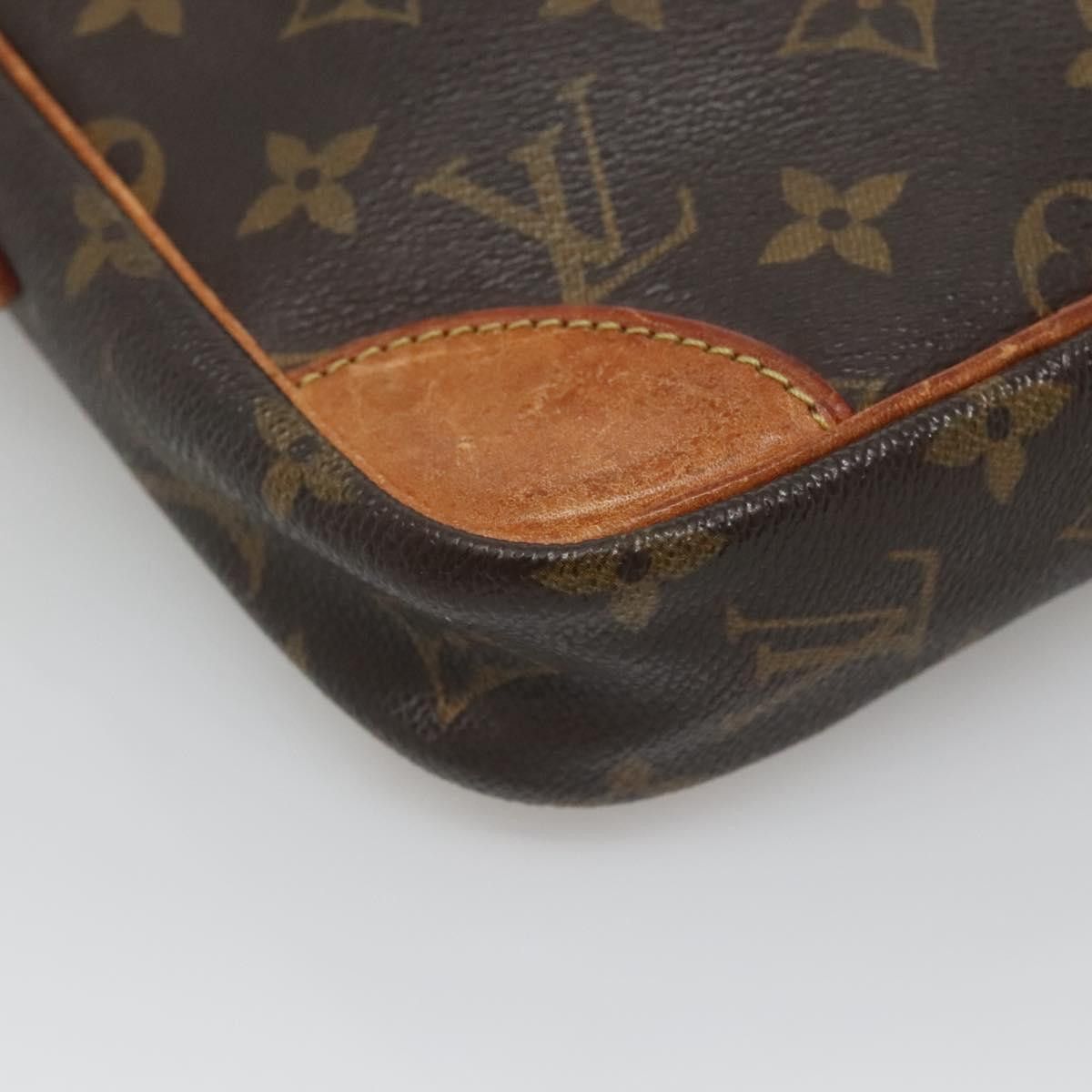 Louis Vuitton LOUIS VUITTON Monogram Danube Shoulder Bag M45266 Size ONE SIZE - 15 Thumbnail