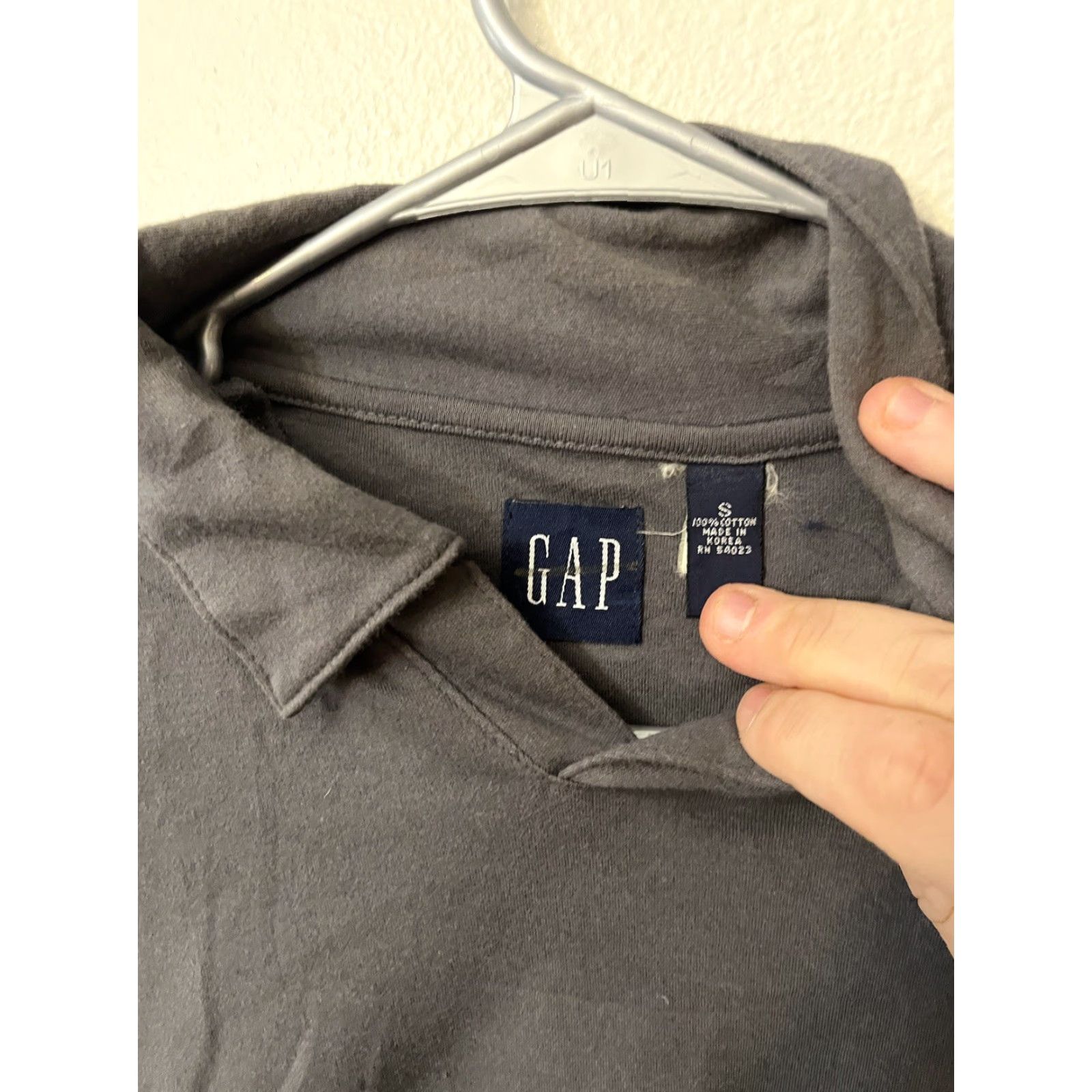 Gap VINTAGE Gap Polo Shirt Men's Small Gray Solid Short Sleeve Shirt Polo Size US S / EU 44-46 / 1 - 3 Thumbnail