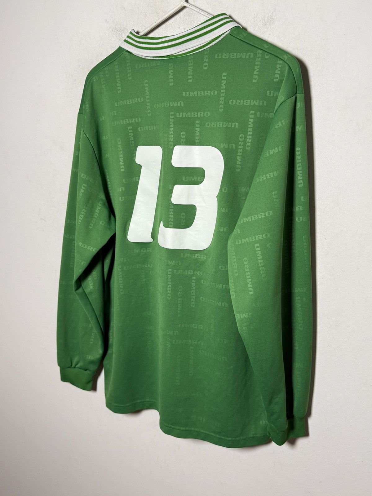 Umbro Umbro long sleeve football jersey in a vivid green tone. Size US L / EU 52-54 / 3 - 6 Thumbnail