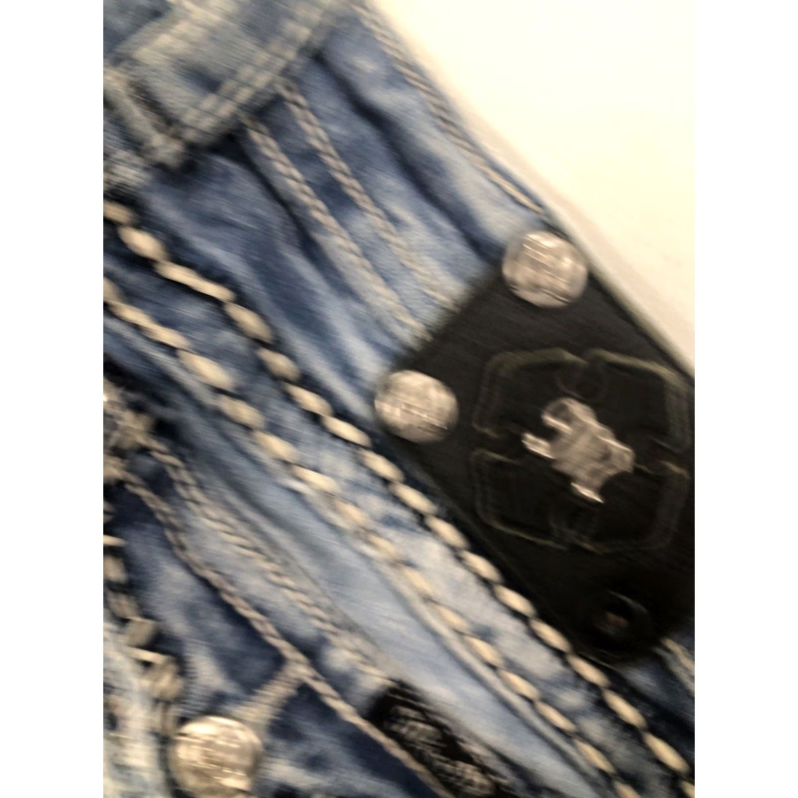 Miss Me Miss Me Signature Capri Cuff Jeans Size 28 Embroidered Rhinestone Denim Stretch Capri 5-Pocket Regular Womens Size 28" / US 6 / IT 42 - 7 Thumbnail