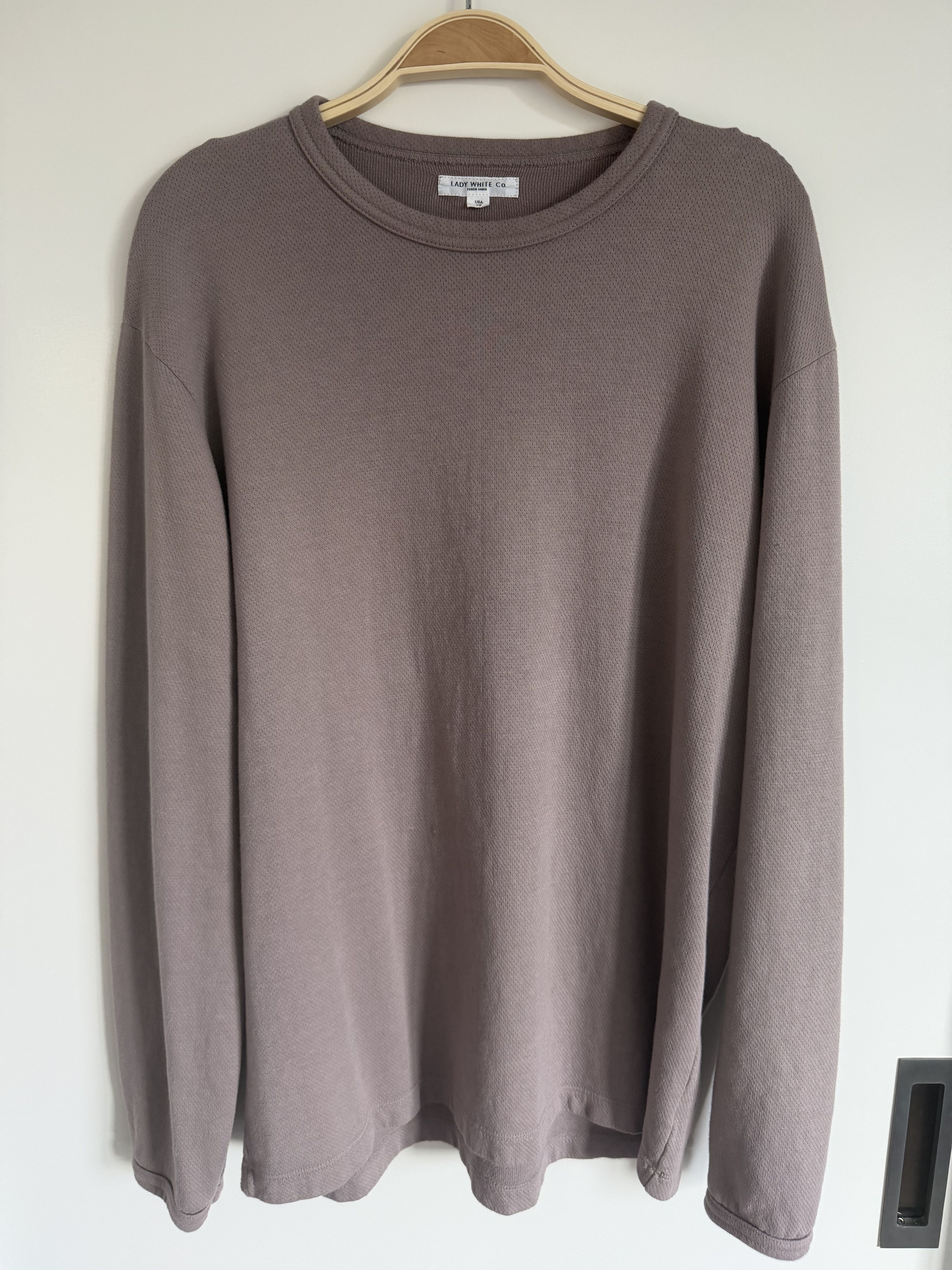 Lady White Co. Lady White Long Sleeve Sweatshirt in Plum (M) Size US M / EU 48-50 / 2 - 2 Thumbnail