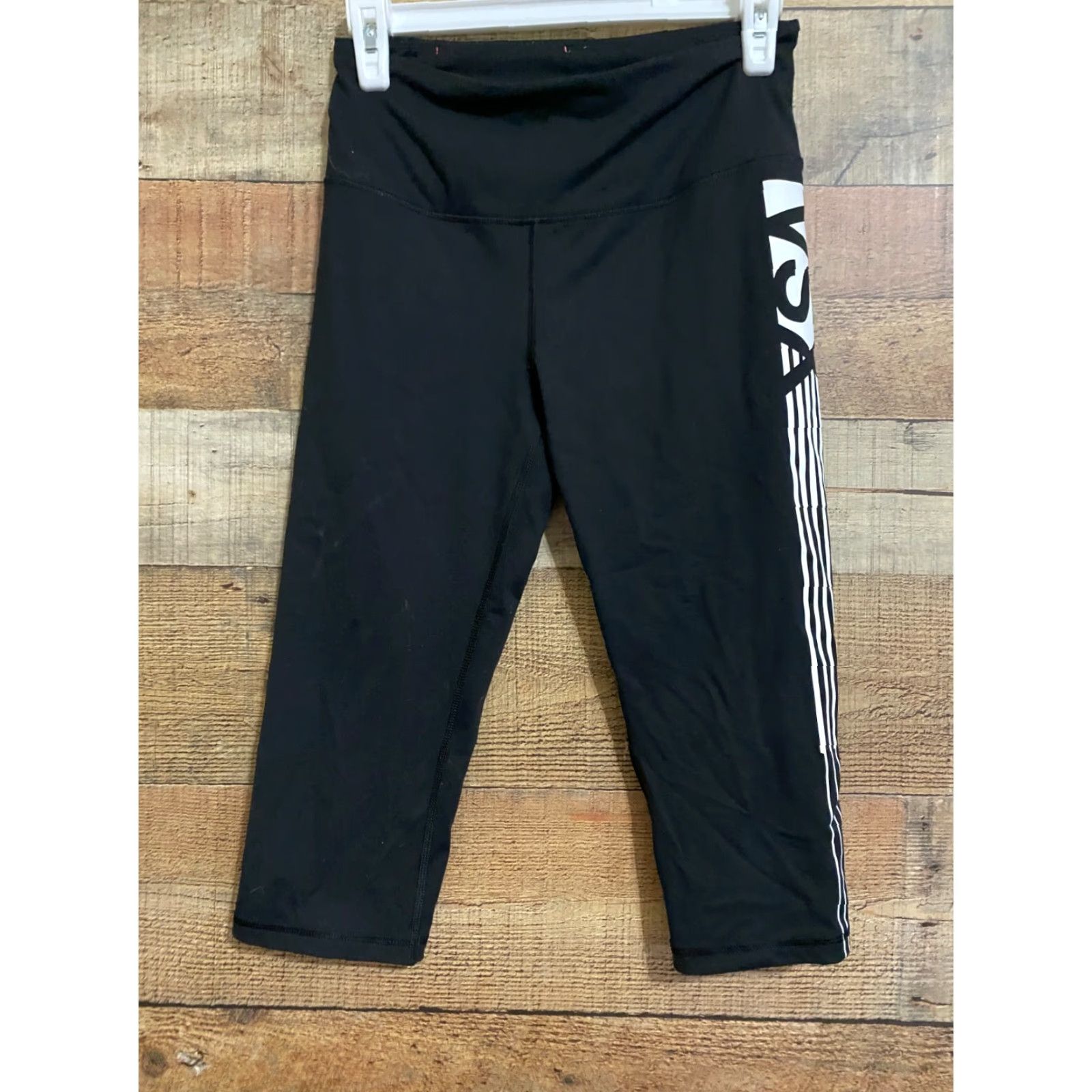 Victoria's Secret Victoria’s Secret Sport VSX Knockout CropTight Legging Black S/P Women Size 28" / US 6 / IT 42 - 2 Thumbnail