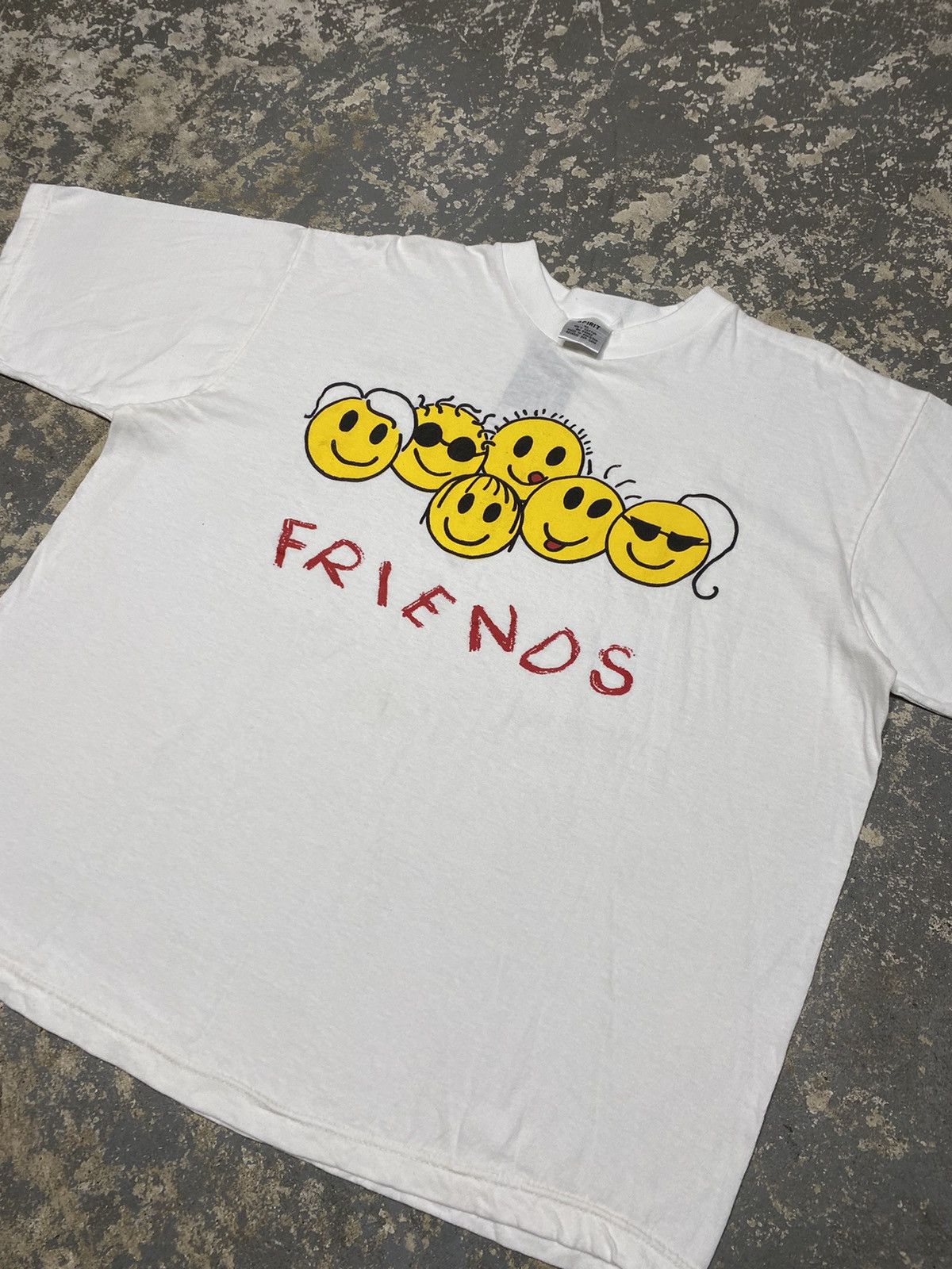 Japanese Brand × Vintage Vintage Friends Smiley Faces 90s New Old Stock Tshirt Size US XL / EU 56 / 4 - 2 Thumbnail