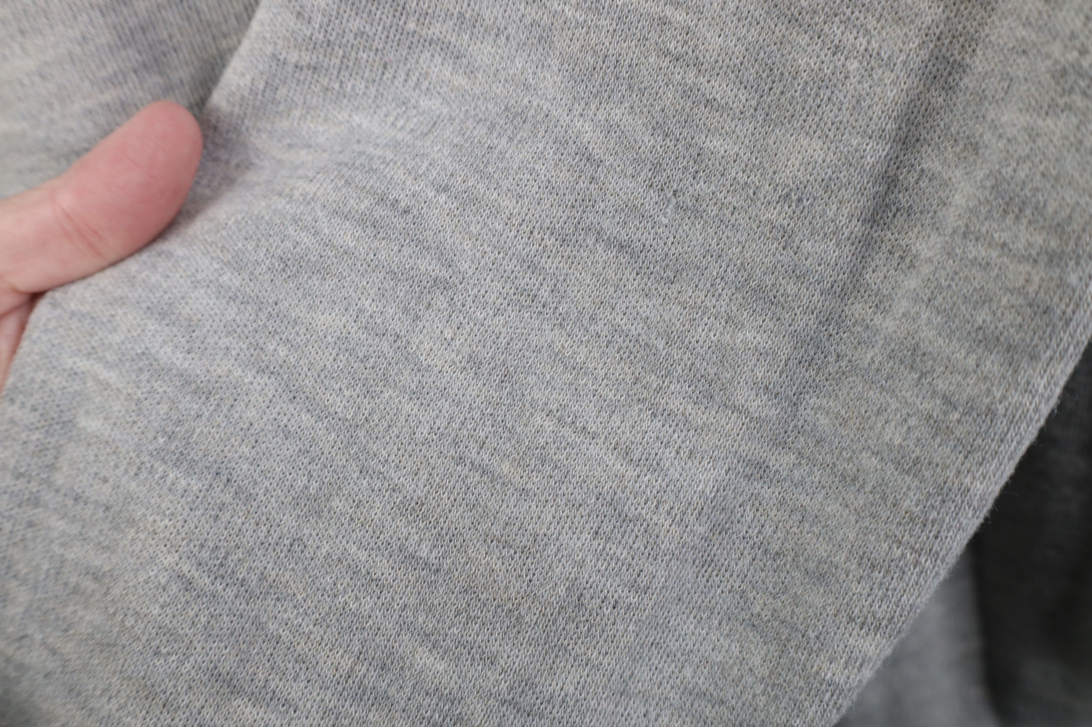 Vintage Vintage 70s Streetwear Knit V-Neck Sweater Heather Gray USA Size US L / EU 52-54 / 3 - 6 Thumbnail