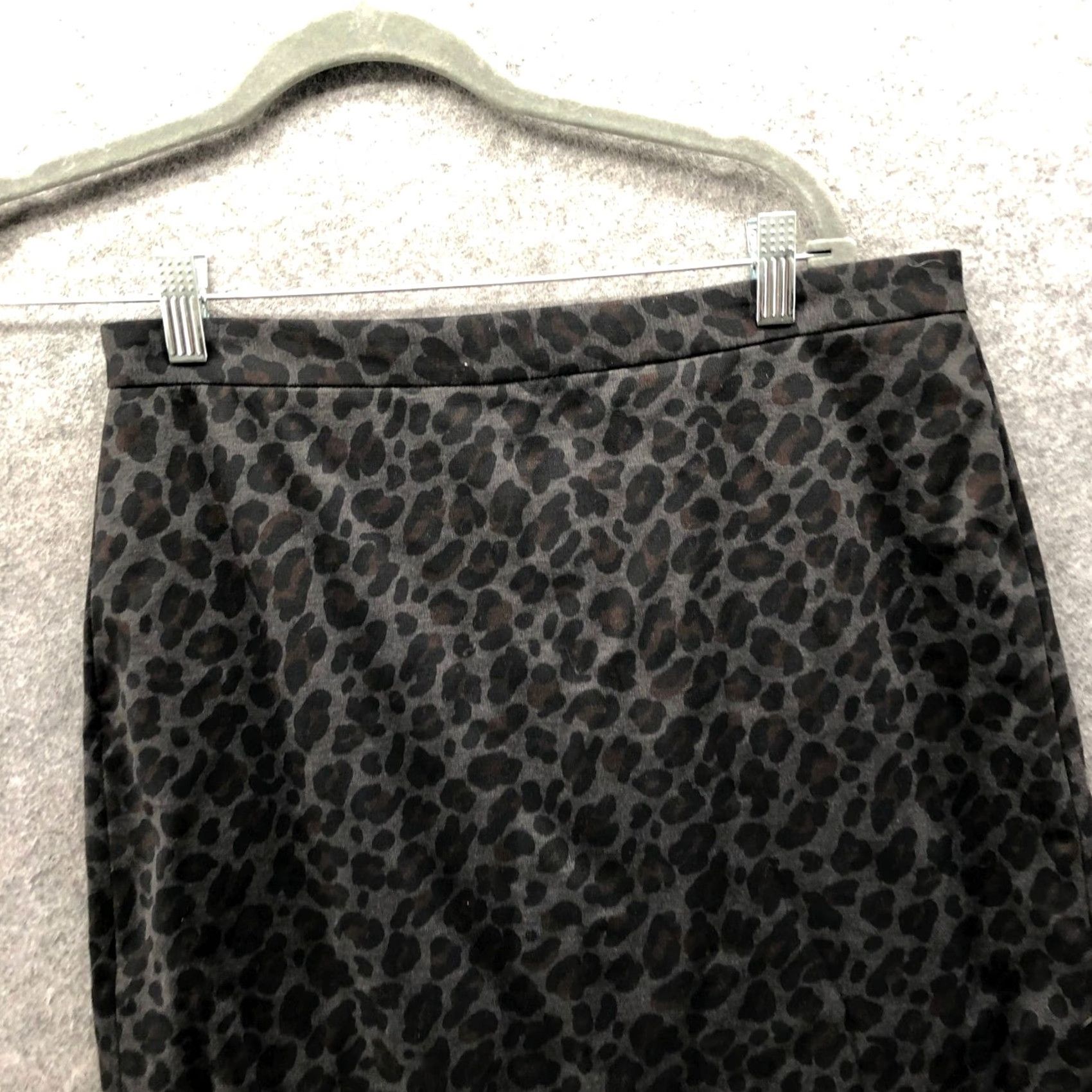 Ann Taylor Ann Taylor Leopard Print Pencil Skirt Womens 6 Black Brown Stretch Career Skirt All Seasons Women Zip KnIT VENT Slit Animal Pattern 6 Ladies Mens? Size 28" / US 6 / IT 42 - 3 Thumbnail