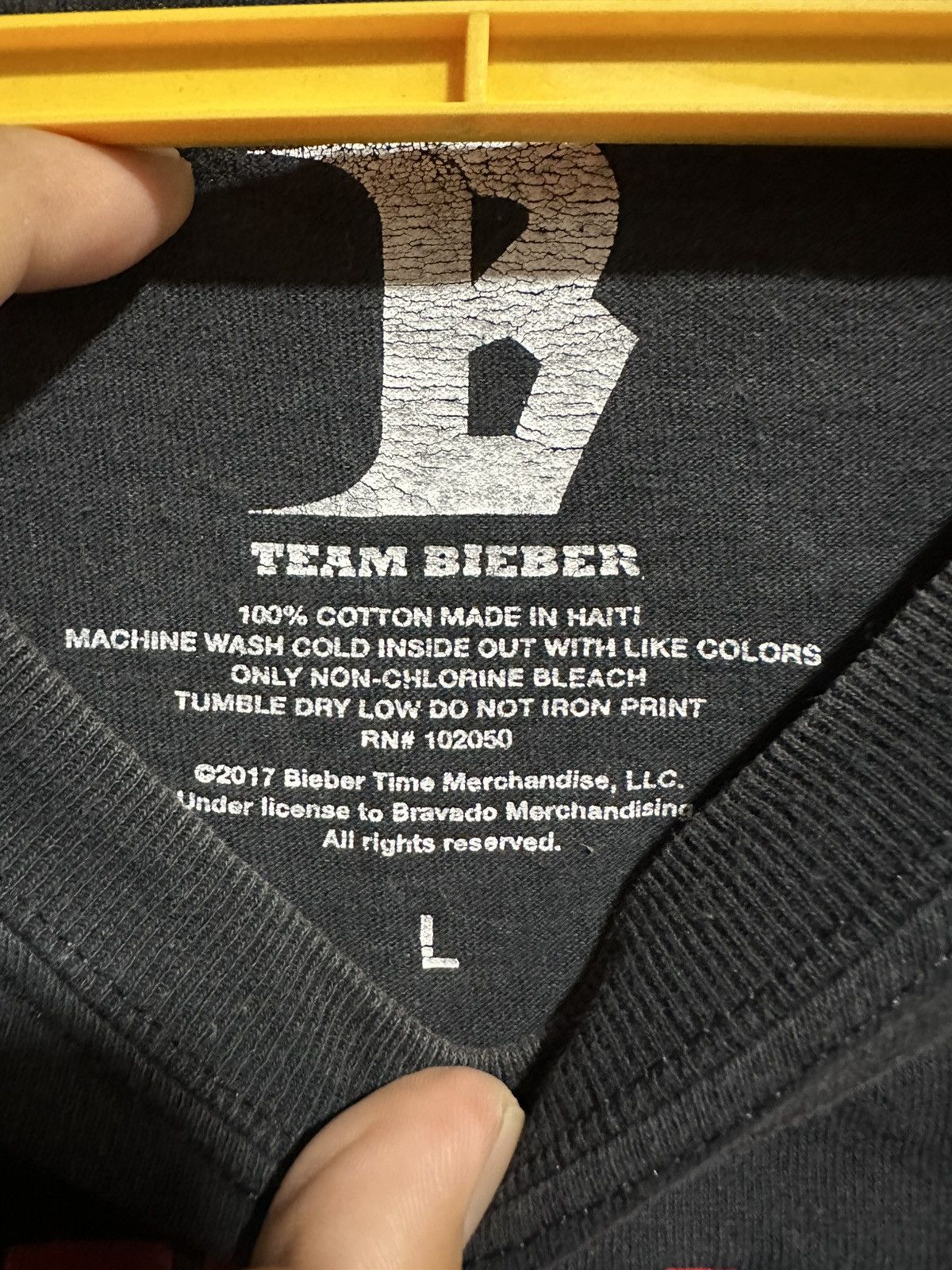 Band Tees Justin Bieber Team Stadium Tour 2017 Faded Tee Size US L / EU 52-54 / 3 - 3 Thumbnail