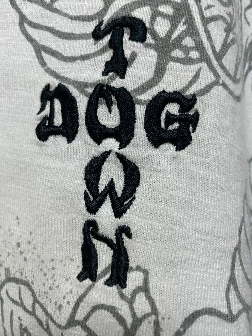 Dogtown Dog town shirt printed (stain & distressed) Size US XL / EU 56 / 4 - 8 Thumbnail