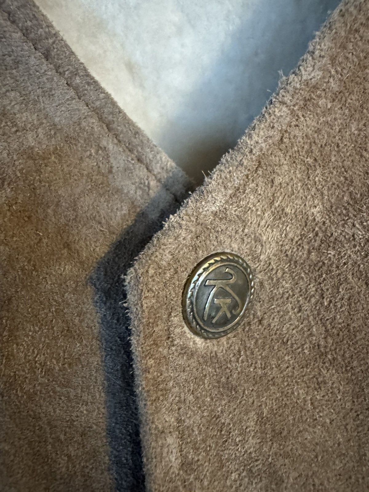 Leather × Vintage Vintage Shearling-Lined Suede Vest – Western Ranchwear (L) Size US L / EU 52-54 / 3 - 3 Thumbnail