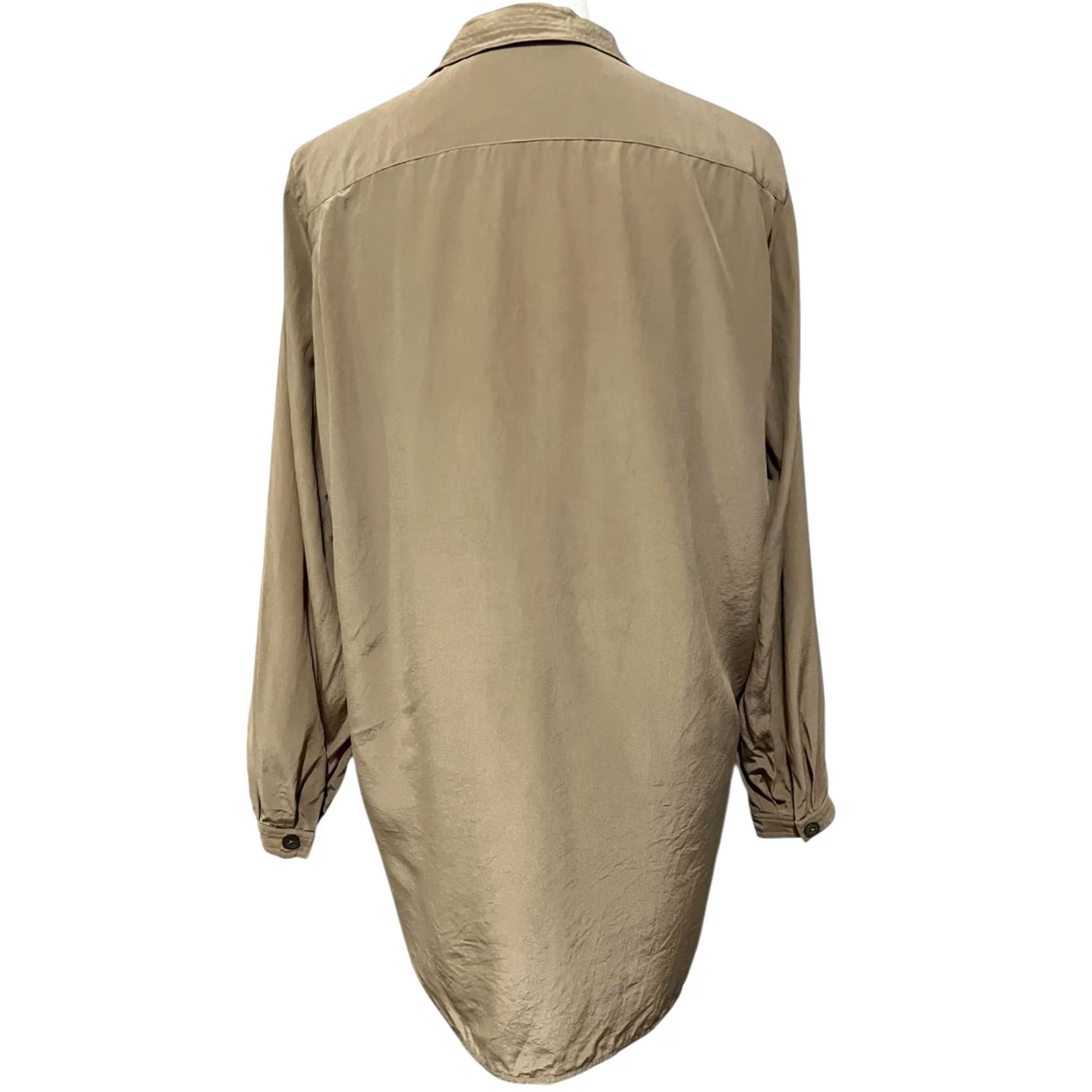 Neiman Marcus VINTAGE Neiman Marcus Silk Blouse Shirt Women Tan Pleated Shoulders 10 Womens Size L / US 10 / IT 46 - 5 Thumbnail