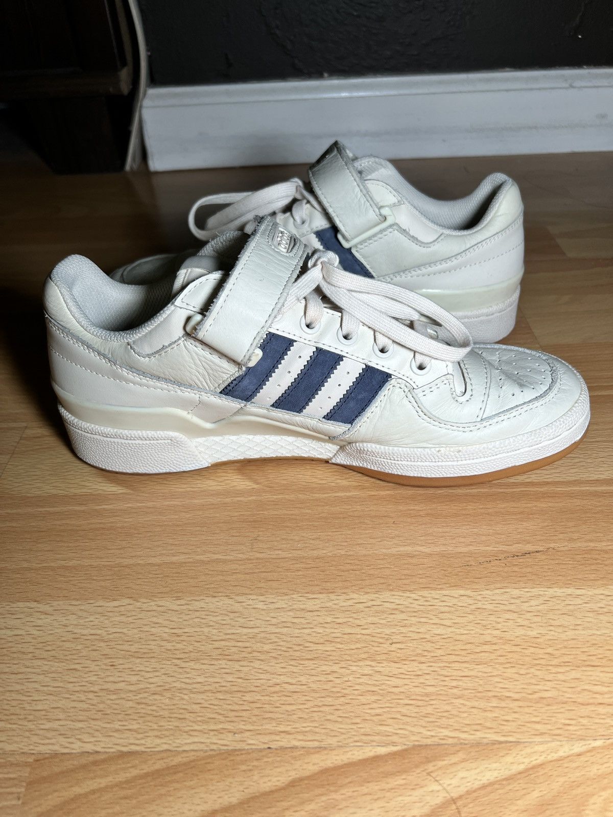 Adidas Forum 84 Low Size US 7.5 / EU 40-41 - 5 Thumbnail