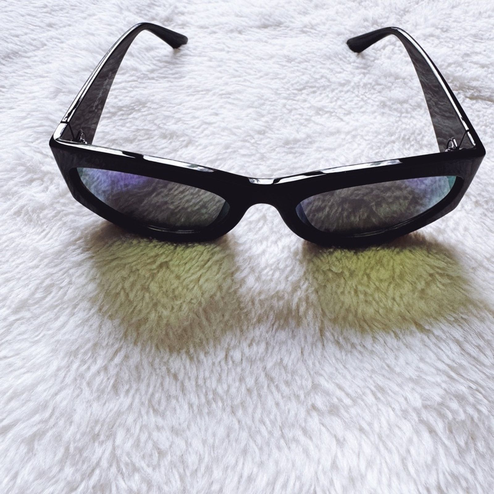 Other Faye Mirrored Purple with Black Rim Sunglasses Size ONE SIZE - 4 Thumbnail