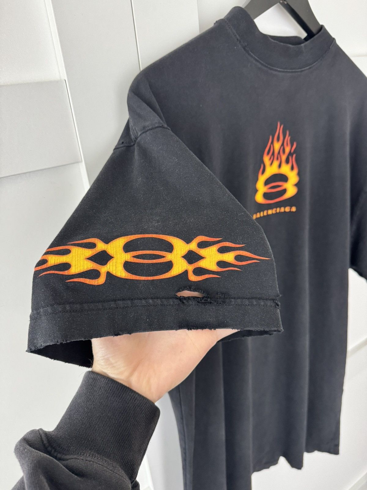 Balenciaga Balenciaga Burning Unity Distressed Tee Size US S / EU 44-46 / 1 - 5 Thumbnail