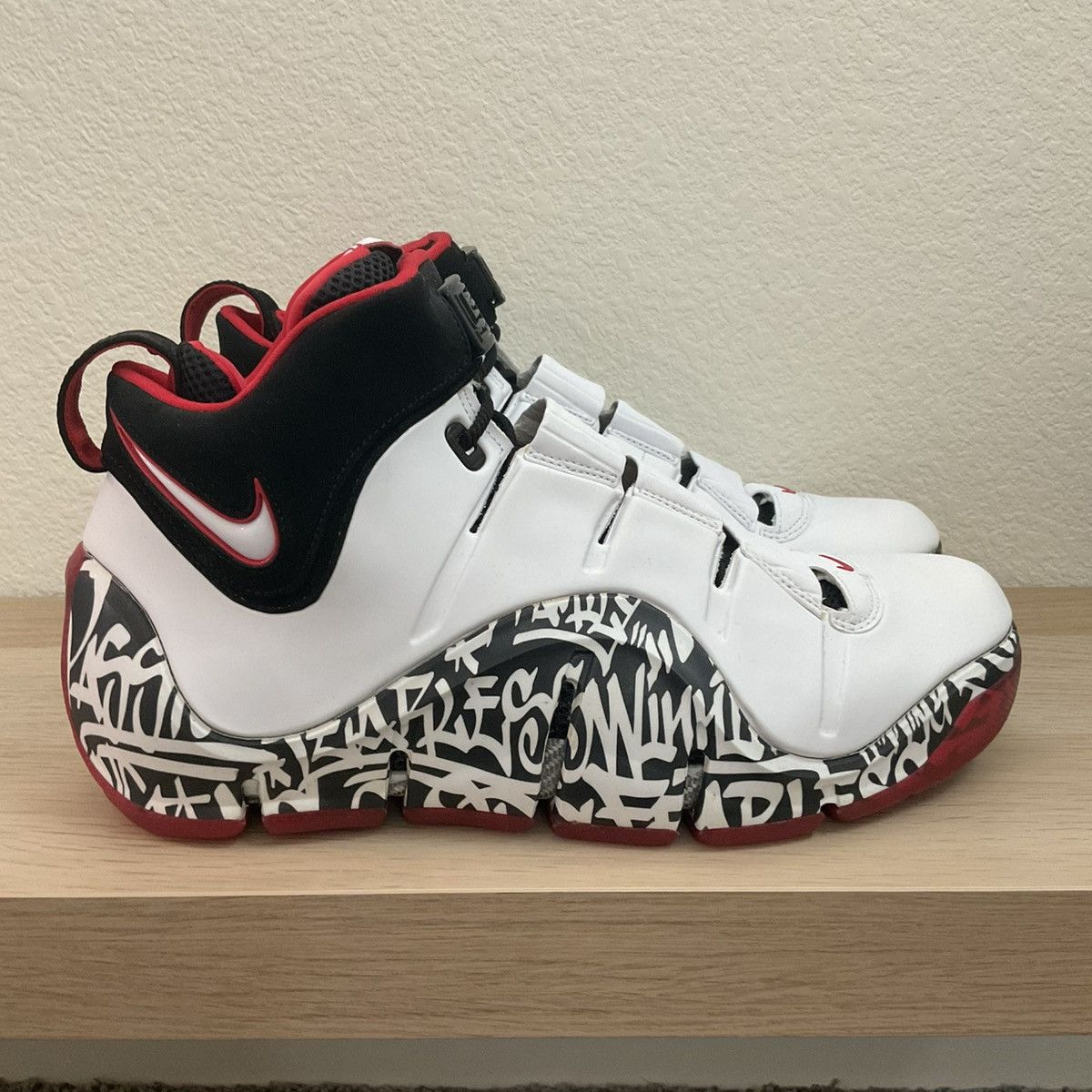 Nike Nike Zoom LeBron 4 Size US 11 / EU 44 - 3 Thumbnail