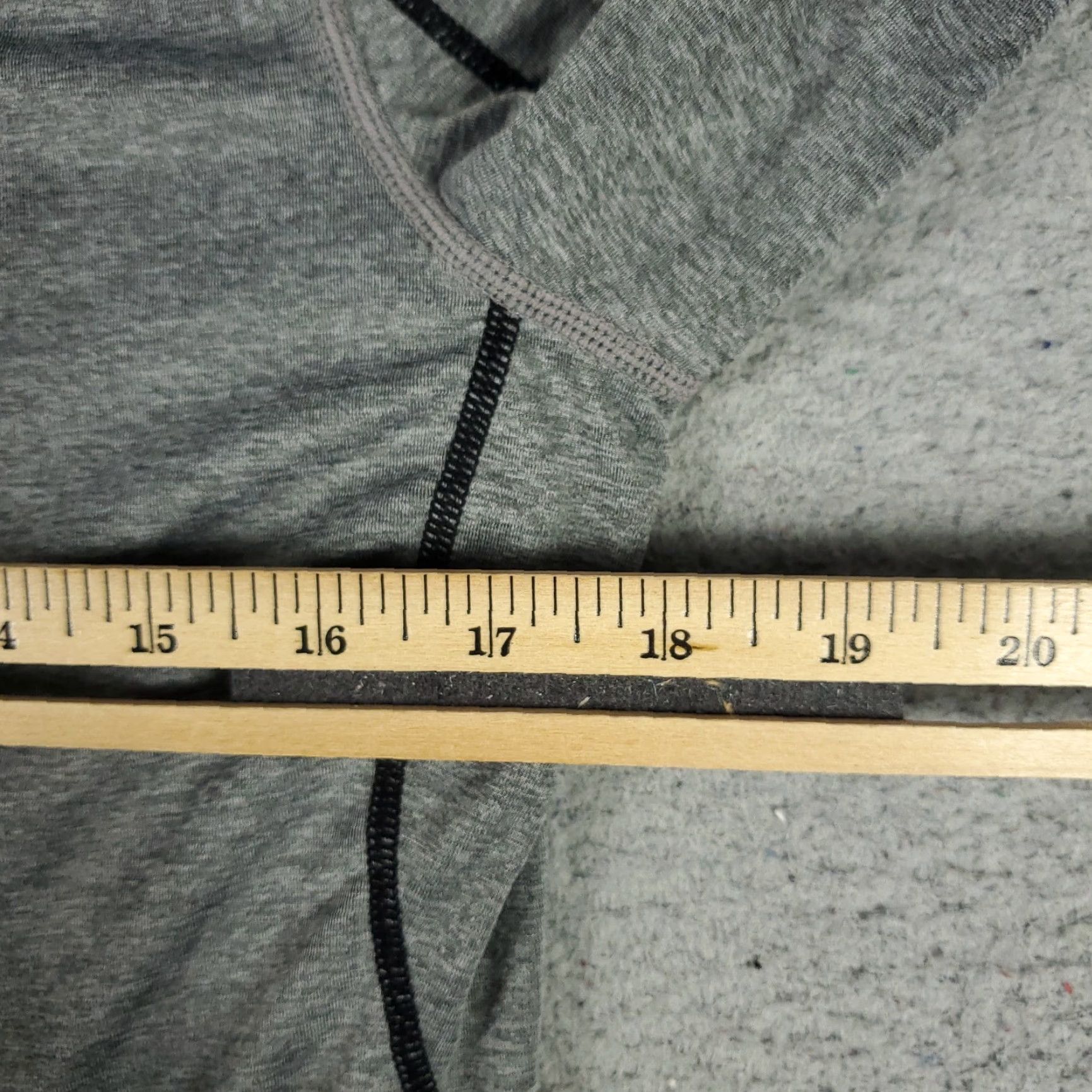 Nike Nike T Shirt Mens Small Gray Pro Swoosh Active Work Out Long Sleeve Size US S / EU 44-46 / 1 - 7 Thumbnail