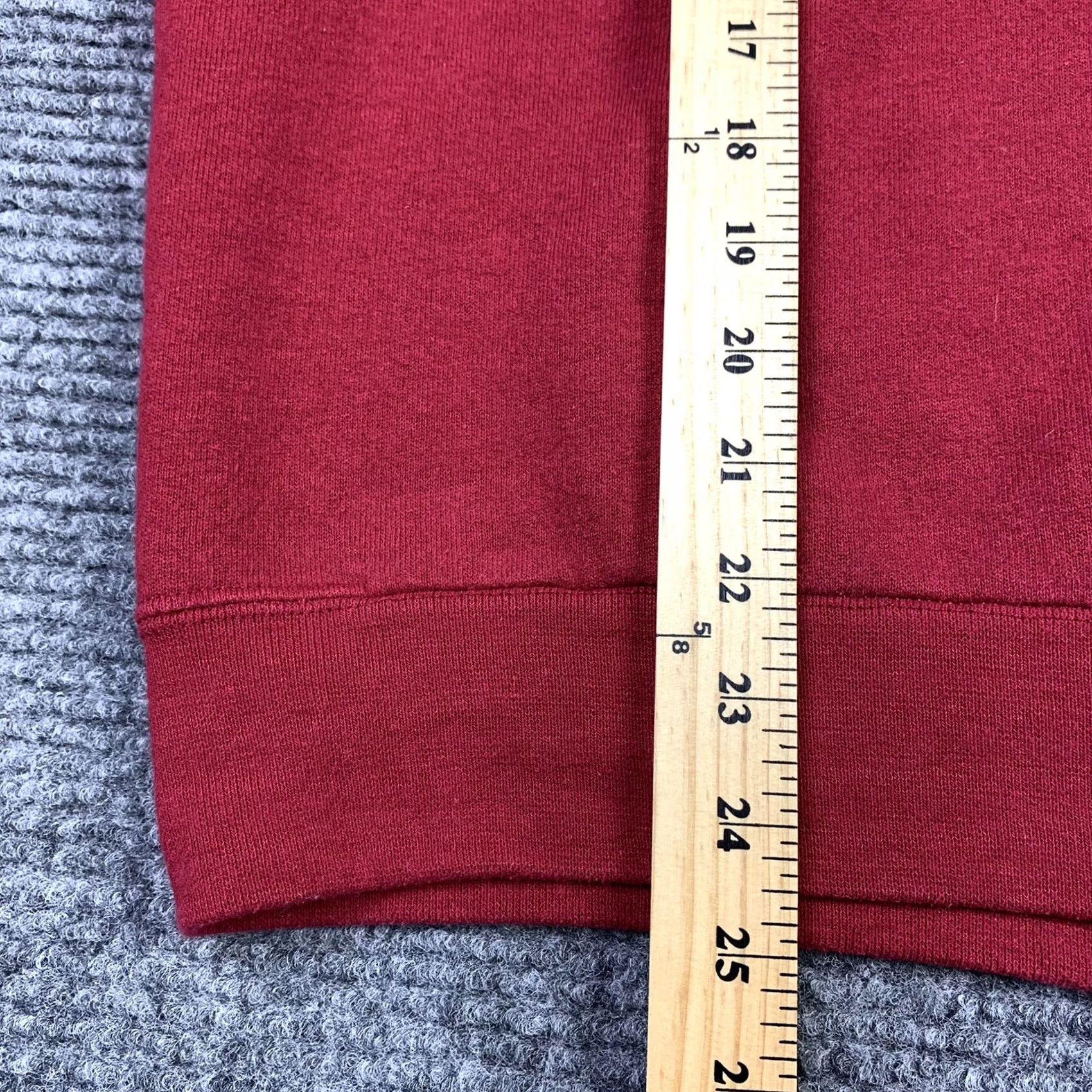 Soffe VINTAGE Soffe Sweatshirt Crewneck Red 90s Adult Large Gusset Cotton Blend Mens Sweatshirt 50/50 Made In USA Regular Size L Size US L / EU 52-54 / 3 - 5 Thumbnail