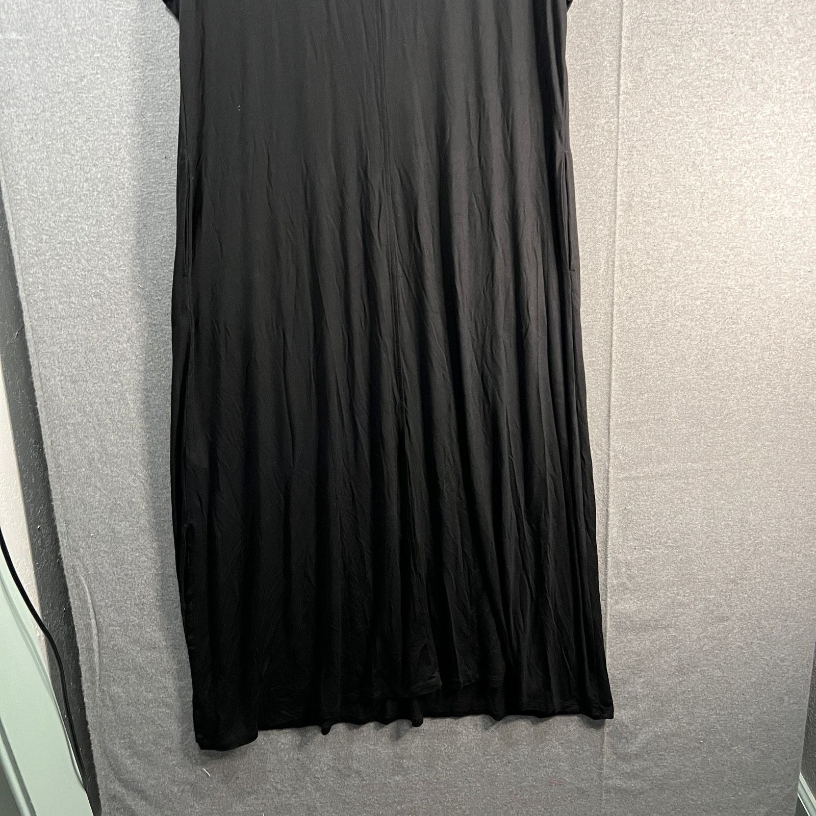 Other Belle by Kim Gravel Regular Print or Solid V-Neck Max Size L / US 10 / IT 46 - 13 Thumbnail