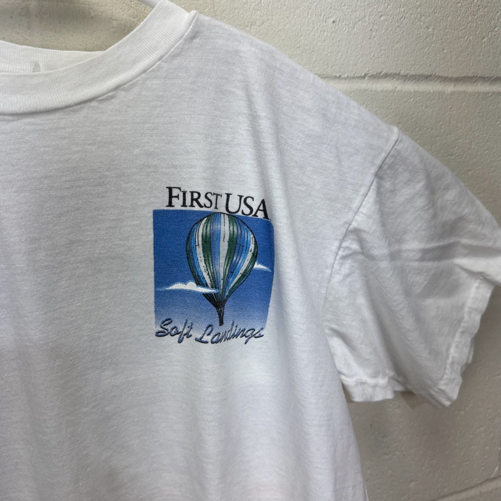Vintage VINTAGE Malibu Classic USA Hot Air Balloon T-Shirt Men XL White 90s Graphic Print Outdoor Outdoors Summer Spring Fall Size US XL / EU 56 / 4 - 5 Thumbnail