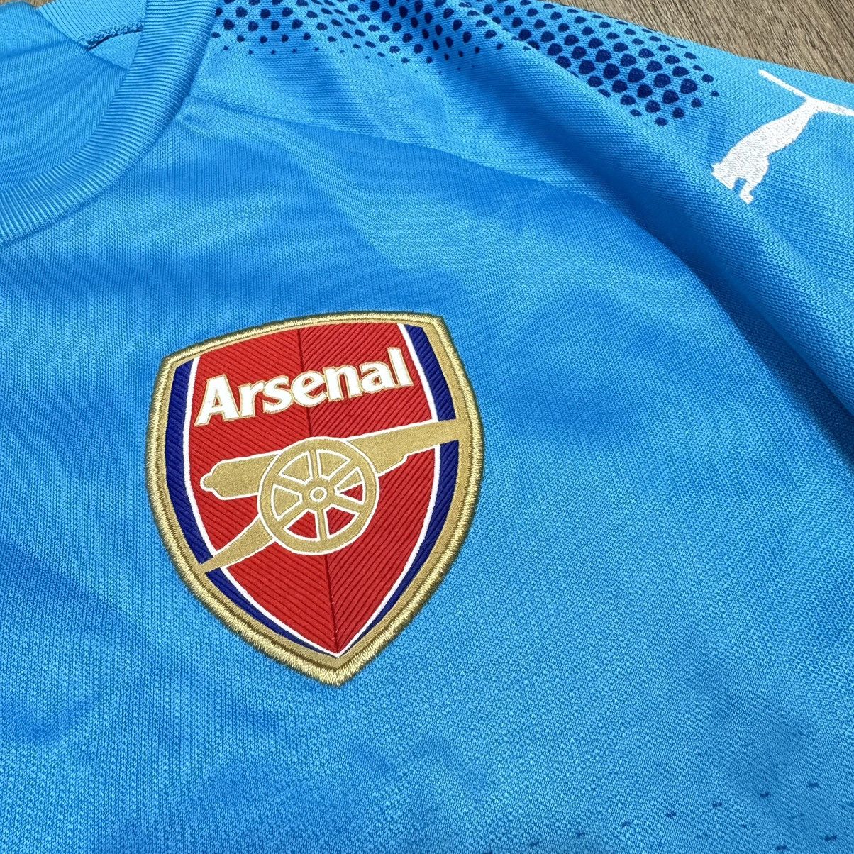 Puma Arsenal 17/18 away shirt #9 Lacazette Size US S / EU 44-46 / 1 - 5 Thumbnail