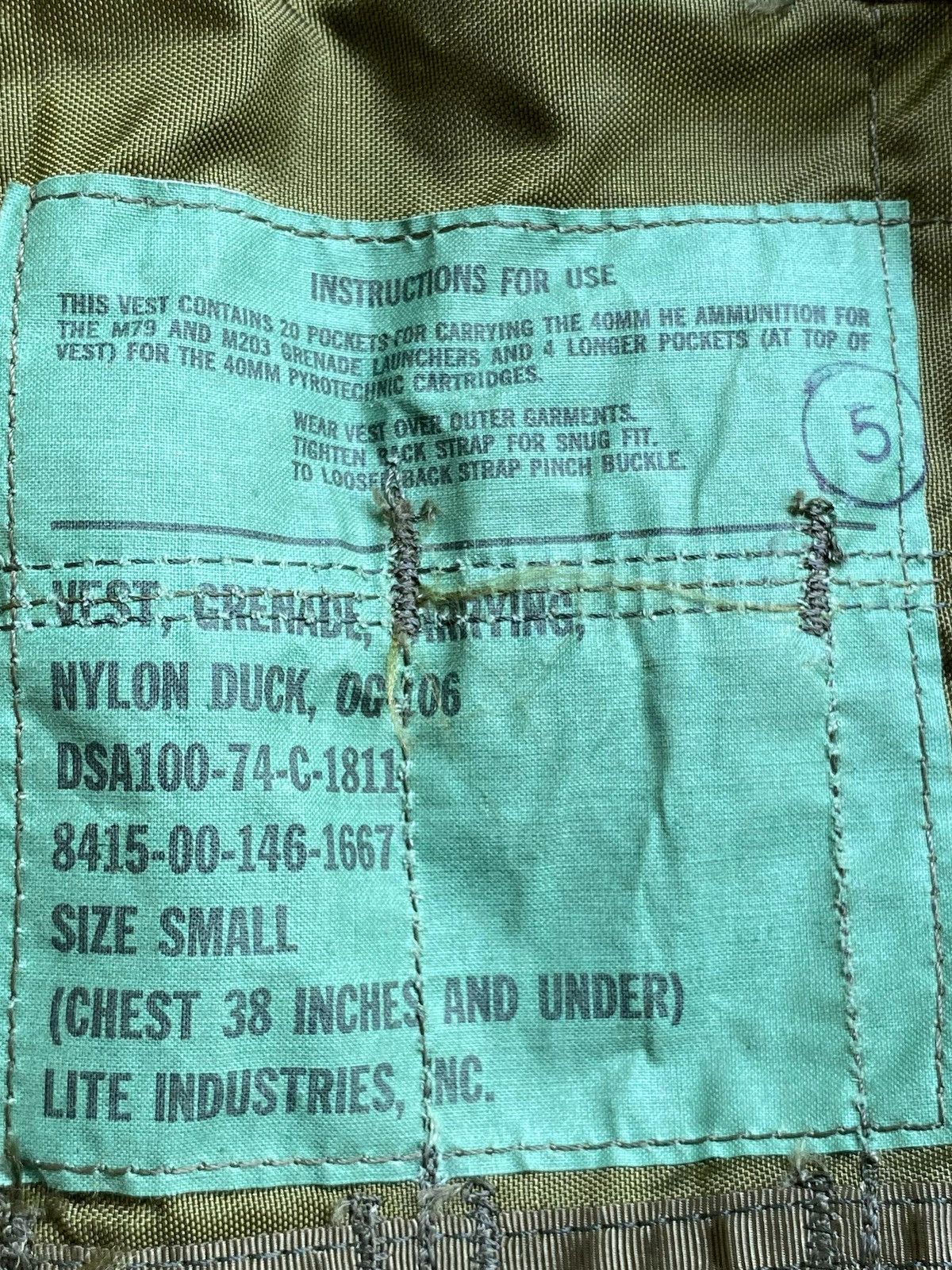 Vintage 70’s us army grenade vest Size US L / EU 52-54 / 3 - 6 Thumbnail