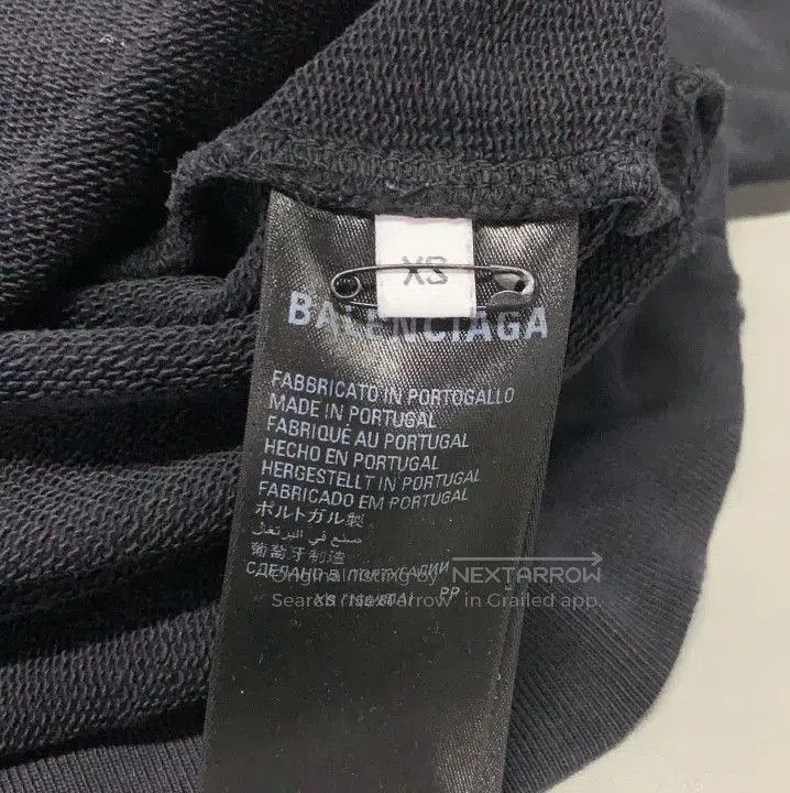 Balenciaga Be Different Hoodie for Men and Women.
