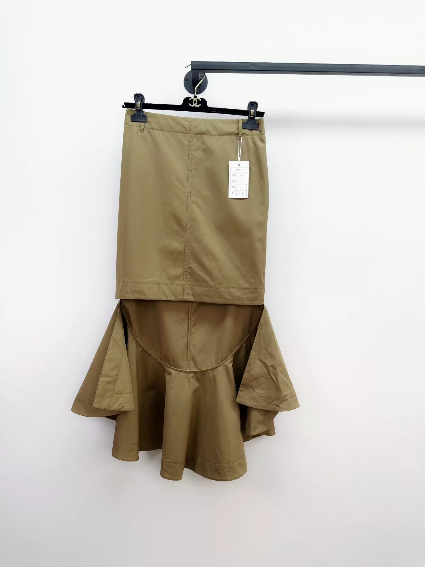 Givenchy Givenchy mermaid bodycon skirt 34 (2 wears, like new) Size XXS / US 00 / IT 34 - 1 Thumbnail
