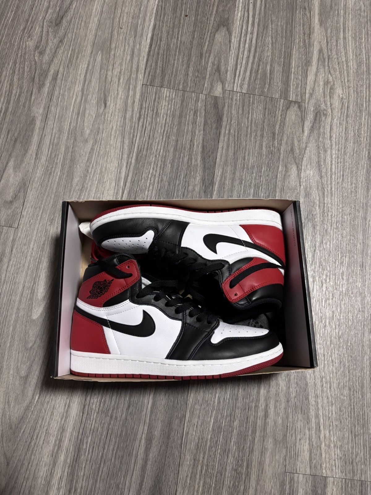 Jordan Brand Jordan 1 black toe 2016 Size US 8.5 / EU 41-42 - 5 Thumbnail