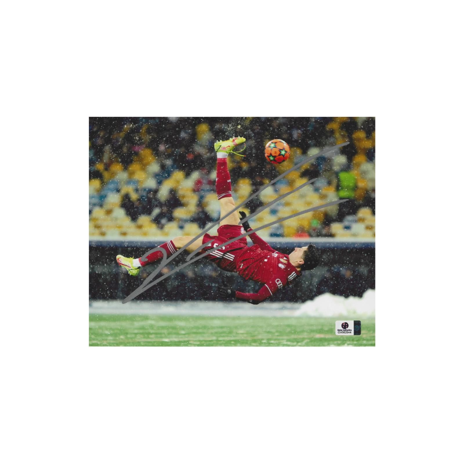Other Robert Lewandowski Autographed 8x10 Photo With COA W/Frame Size ONE SIZE - 3 Thumbnail