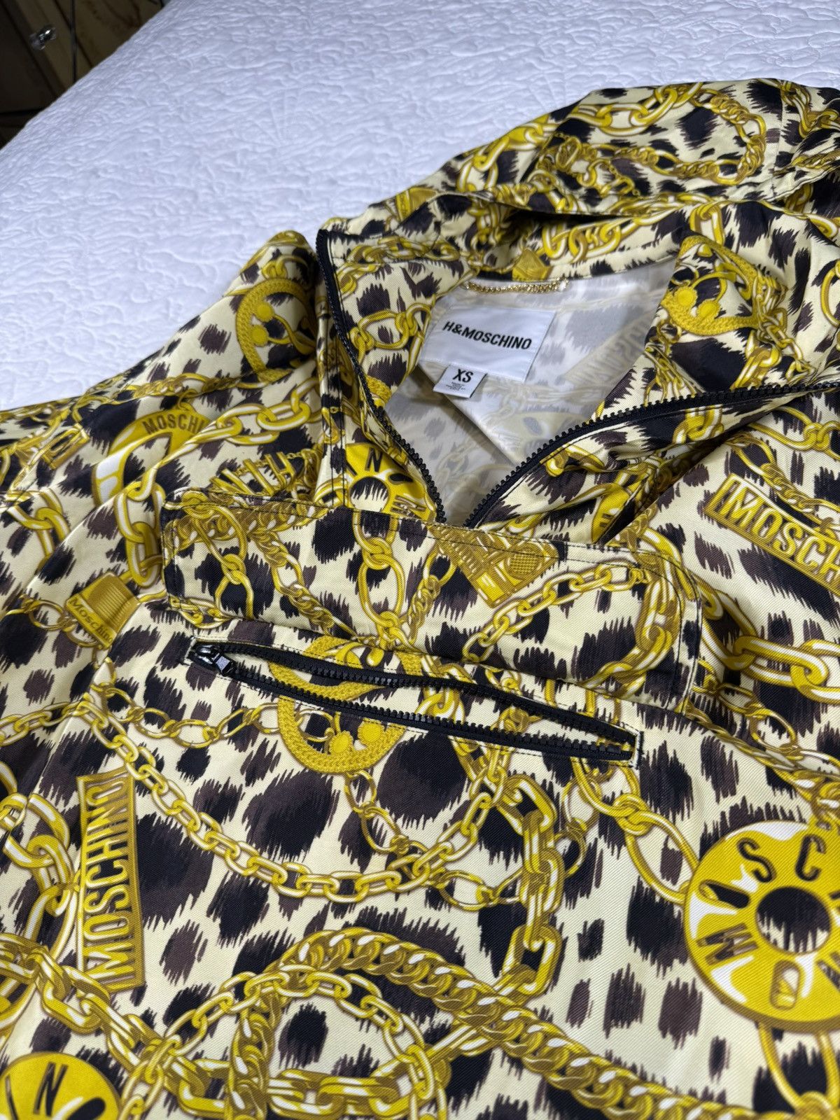 H&M × Moschino FW18 Moschino H&M Anorak Jacket Small Gold Black Chain Size US S / EU 44-46 / 1 - 5 Thumbnail