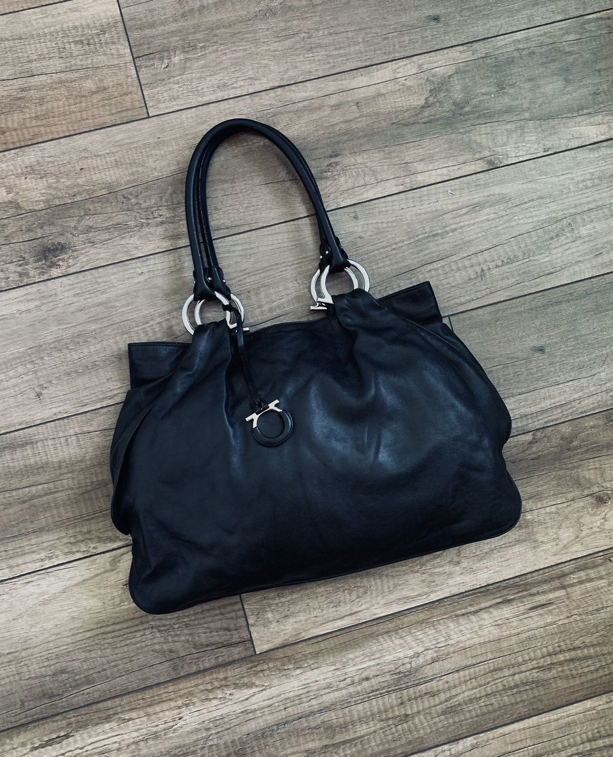 Salvatore Ferragamo Salvatore Ferragamo Leather Handbag Bag Size ONE SIZE - 1 Thumbnail