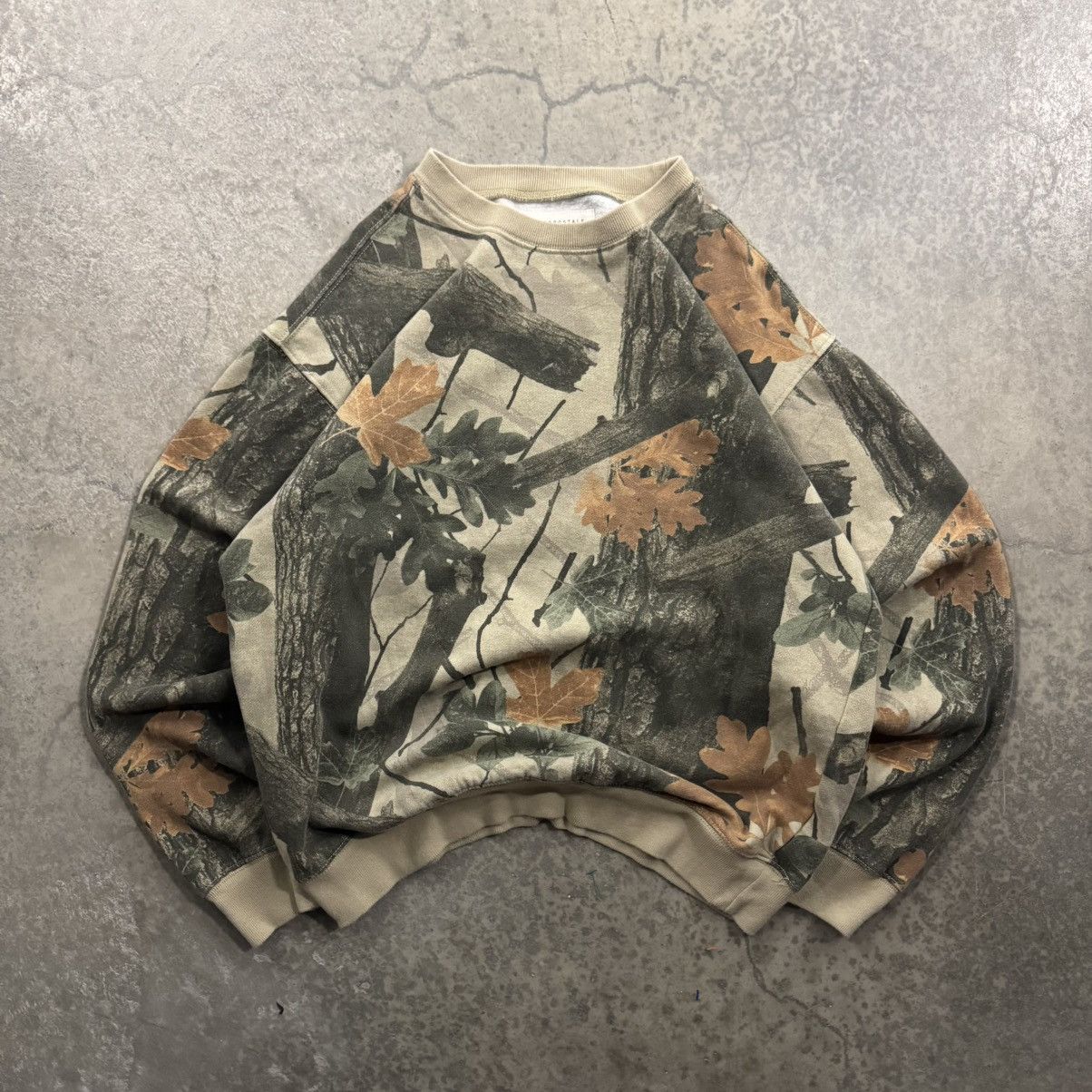 Aeropostale Aeropostale Tree Camo Crewneck Sweatshirt S Size US S / EU 44-46 / 1 - 1 Thumbnail
