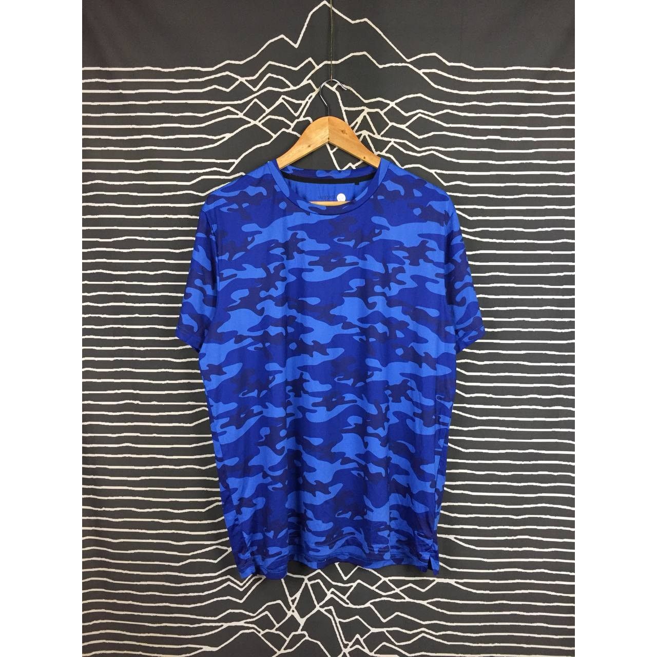 GU × Japanese Brand GU sports Camouflage Activewear Tee Size XL Size US XL / EU 56 / 4 - 2 Thumbnail