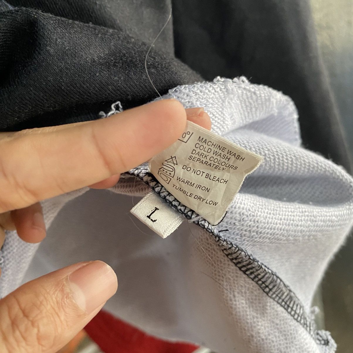 Valentino Valentino Wolf Sweatshirts Size US M / EU 48-50 / 2 - 12 Thumbnail