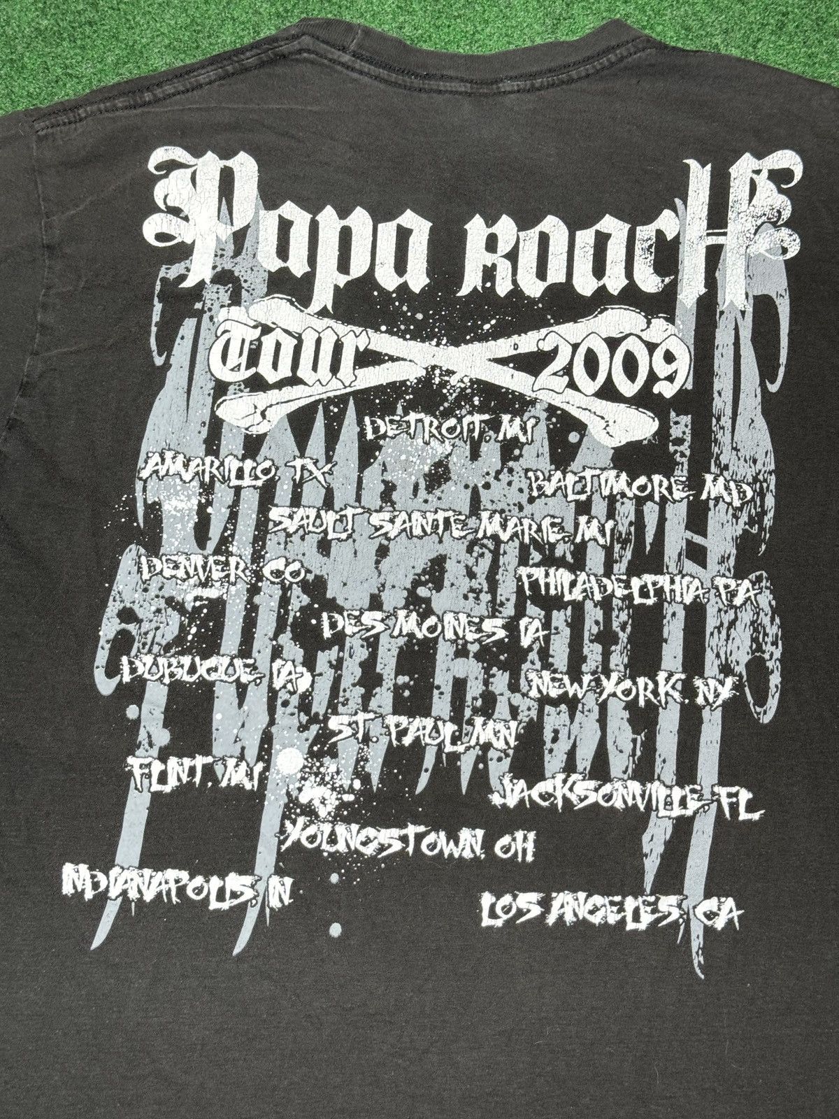 Band Tees × Vintage Y2K Papa Roach Tour Hard Rock Metal Grunge Punk Med T Shirt Size US M / EU 48-50 / 2 - 4 Thumbnail