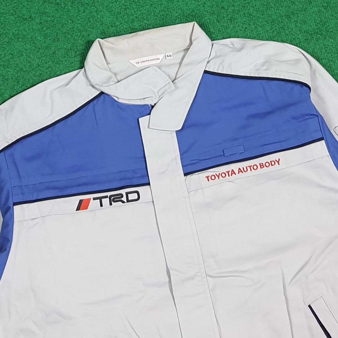 Japanese Brand Vintage TRD Toyota Racing Custom Logo Jacket C282N21 Size US L / EU 52-54 / 3 - 4 Thumbnail