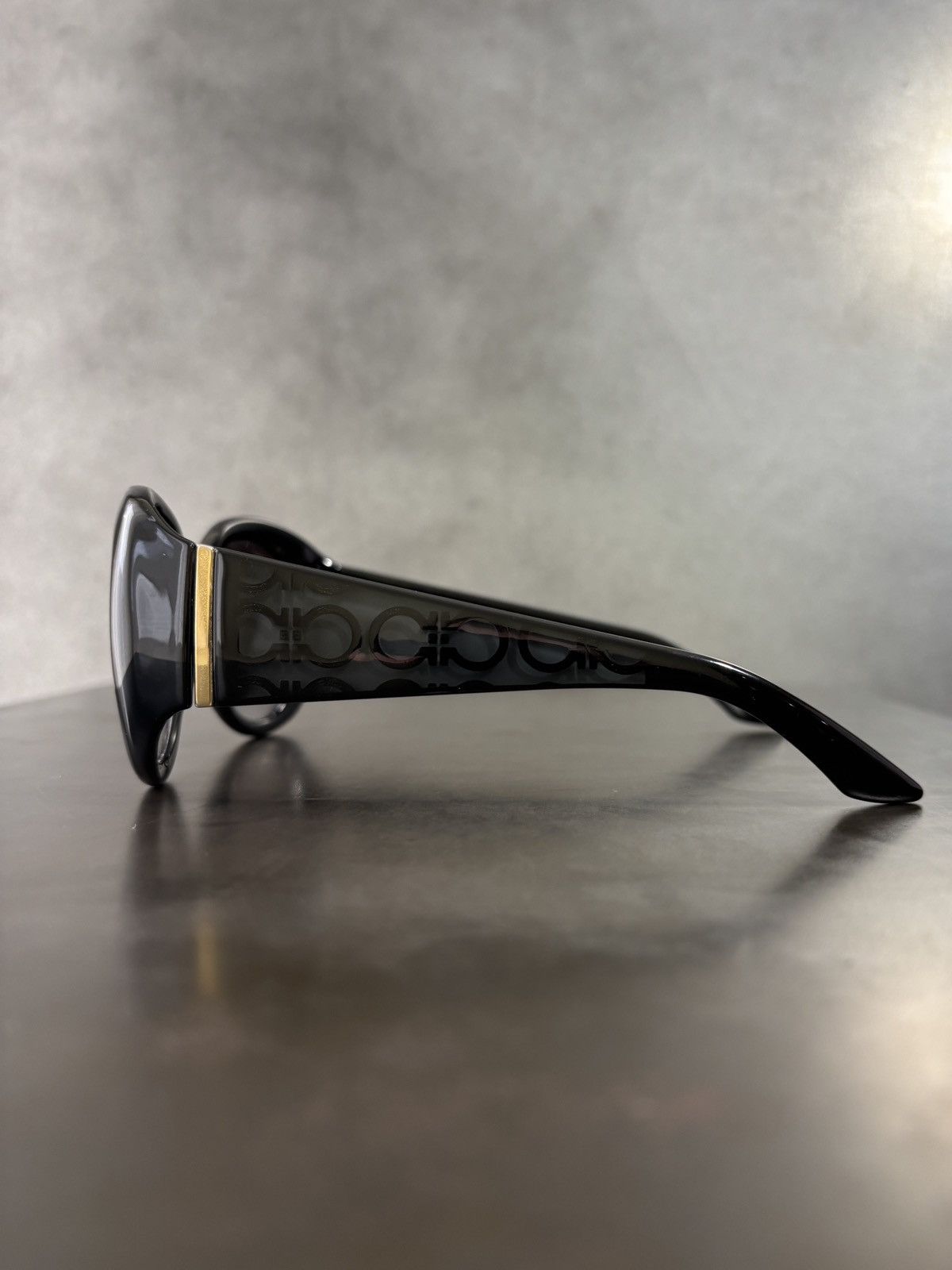 Salvatore Ferragamo 2000s Salvatore Ferragamo Sunglasses SF721S Monogram Vintage Size ONE SIZE - 10 Thumbnail